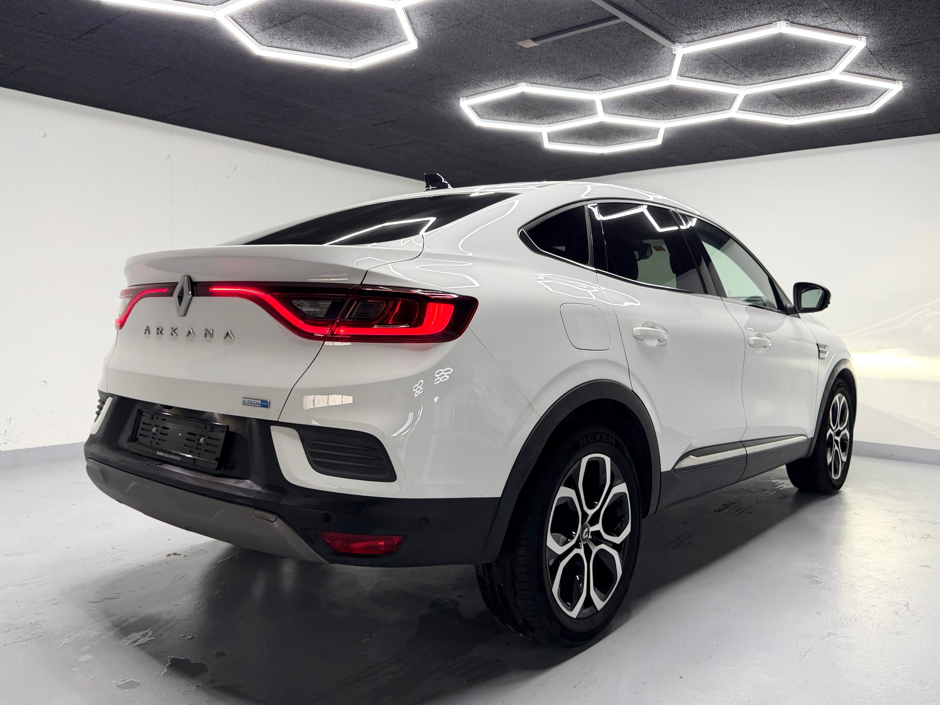 RENAULT Arkana 1.6 E-Tech Intens-image-4