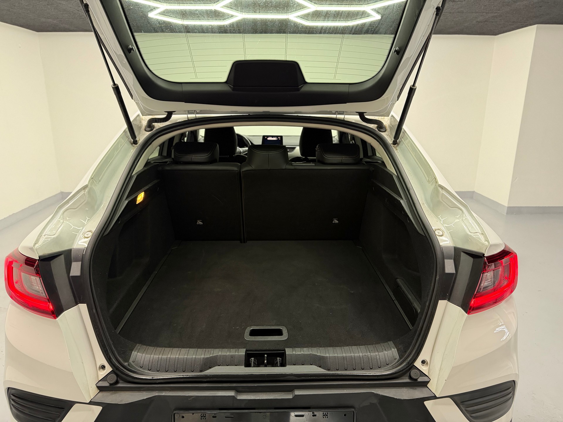RENAULT Arkana 1.6 E-Tech Intens-image-12
