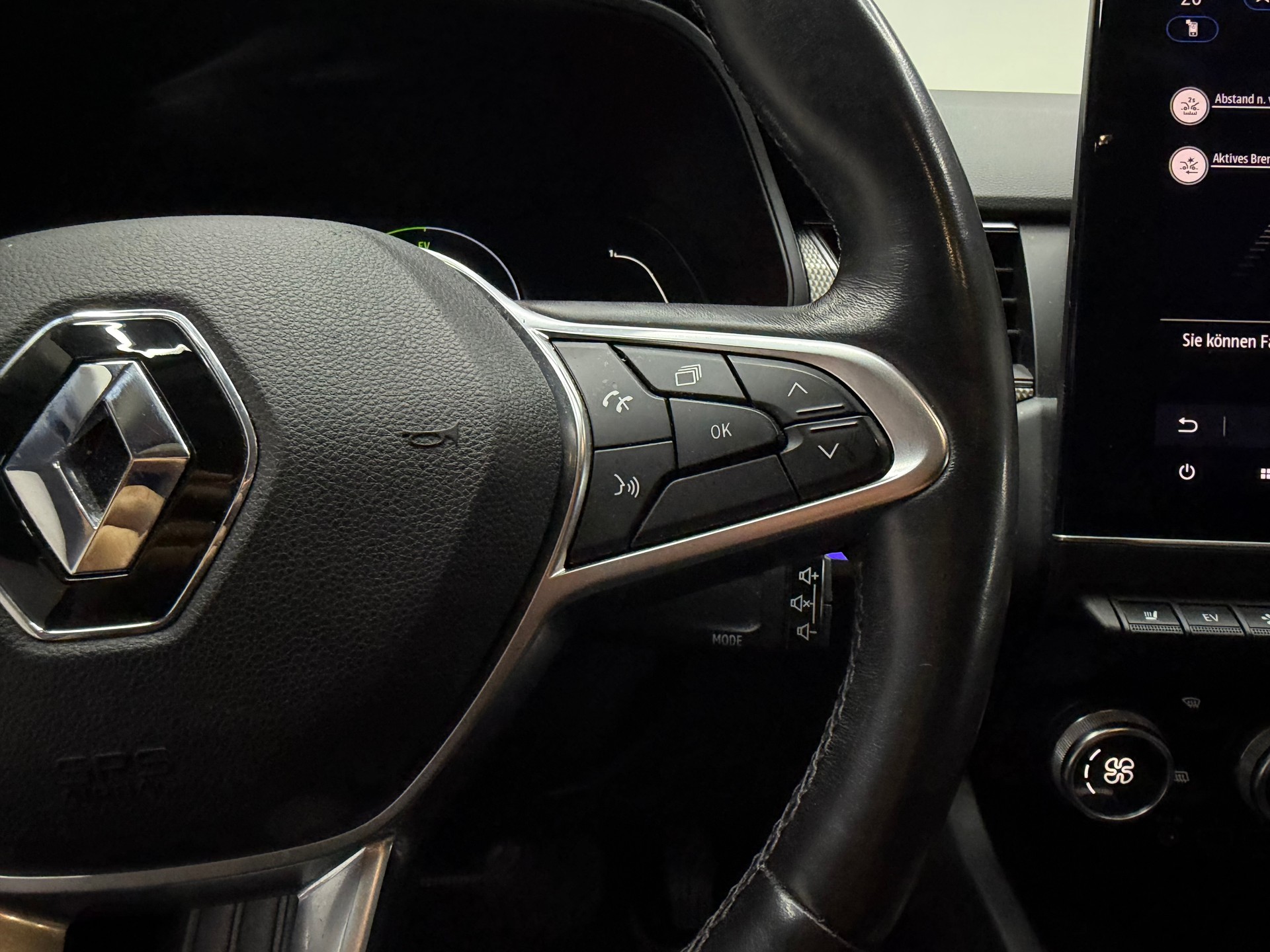 RENAULT Arkana 1.6 E-Tech Intens-image-22