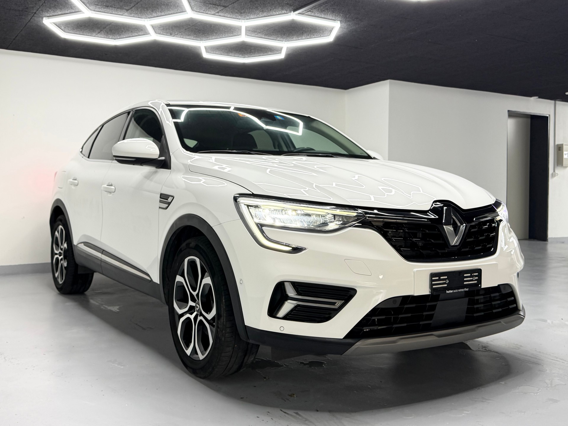 RENAULT Arkana 1.6 E-Tech Intens-image-2