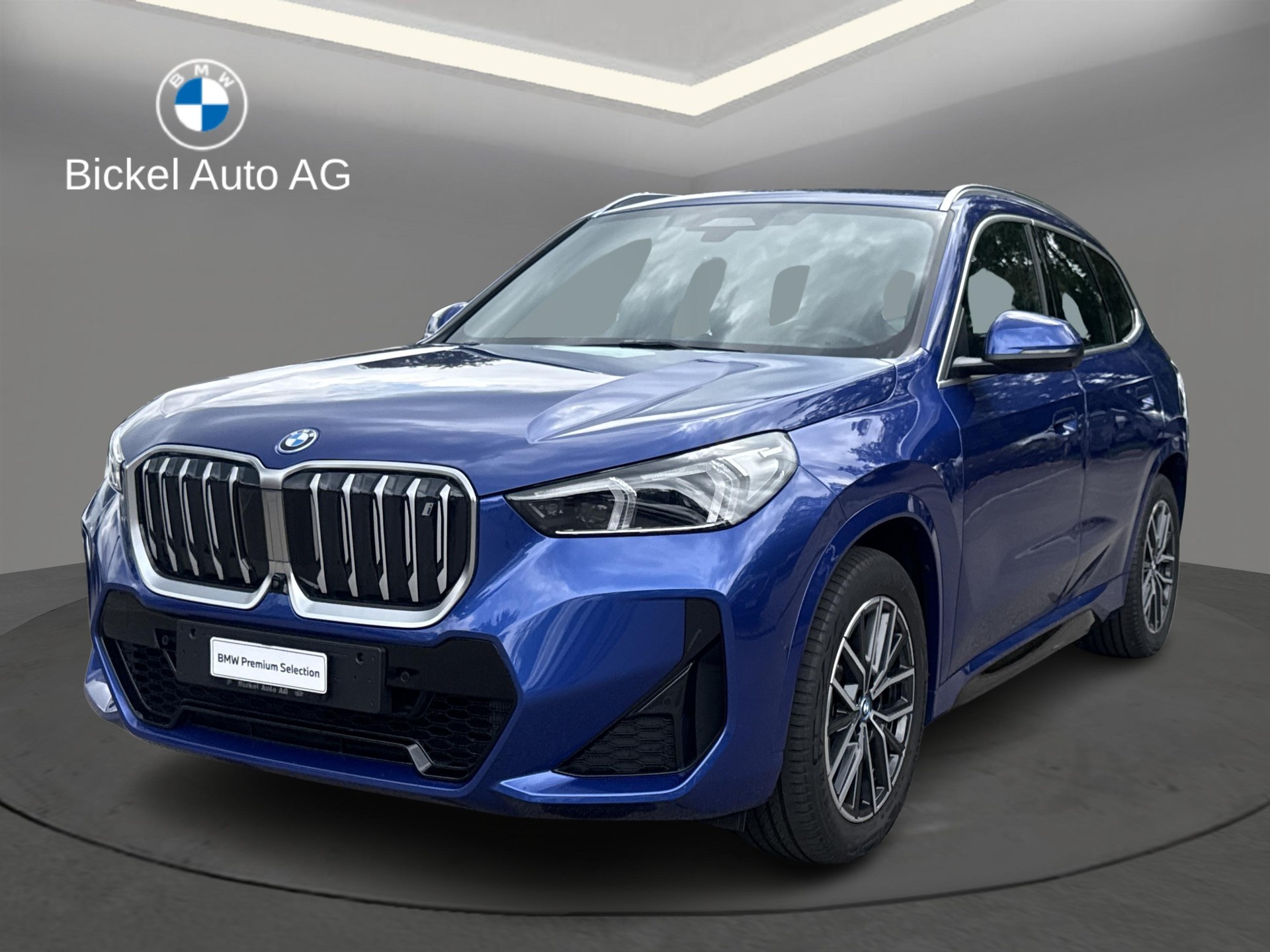 BMW iX1 xDrive 30 M Sport-image-0