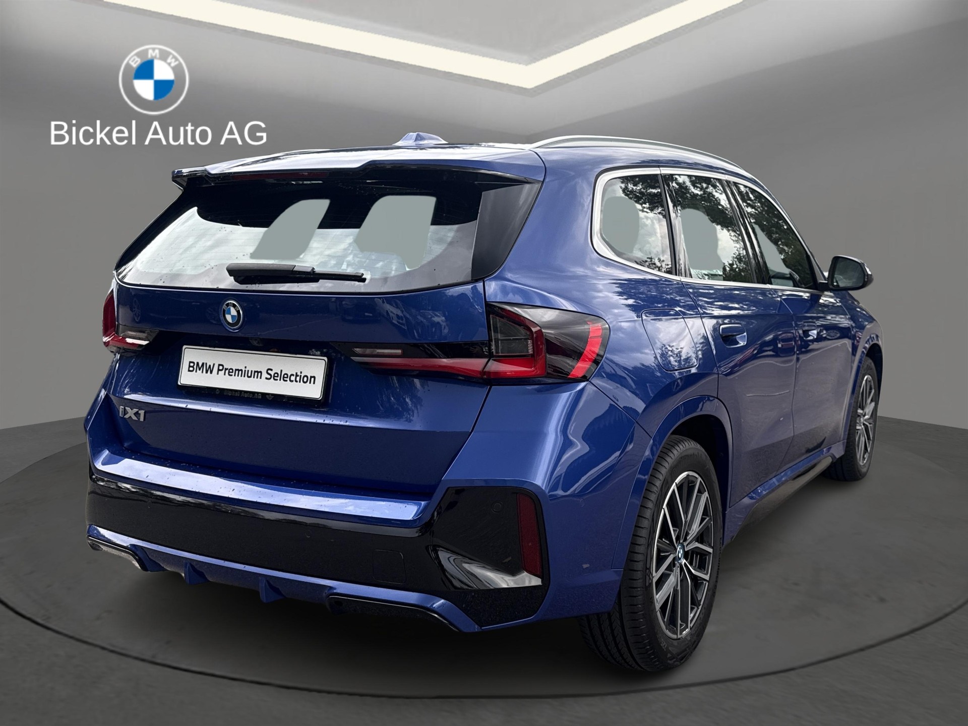 BMW iX1 xDrive 30 M Sport-image-2