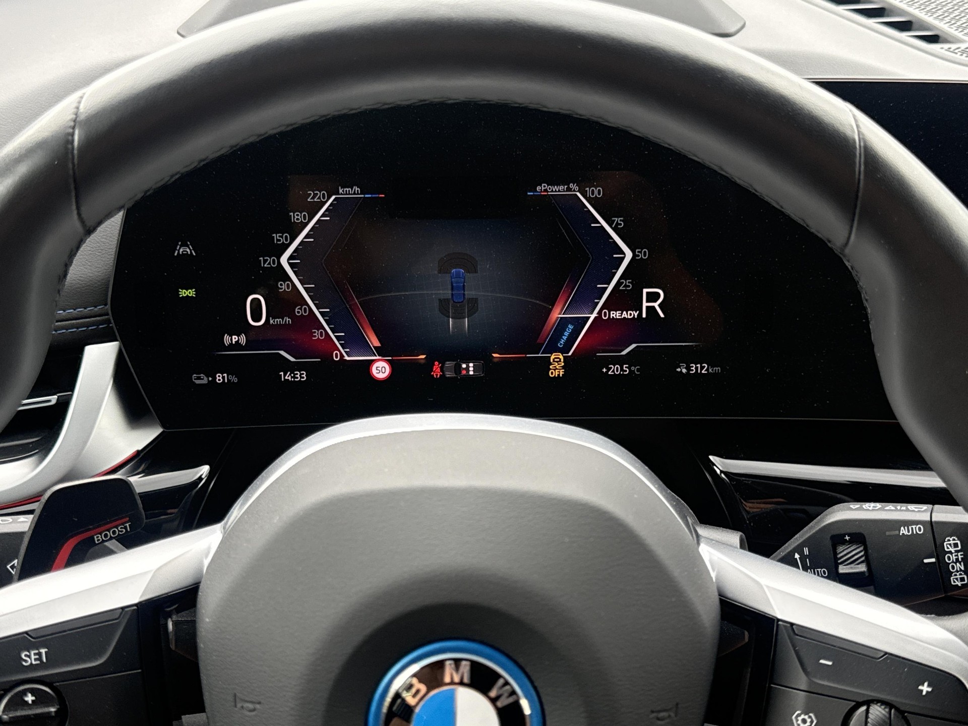 BMW iX1 xDrive 30 M Sport-image-15