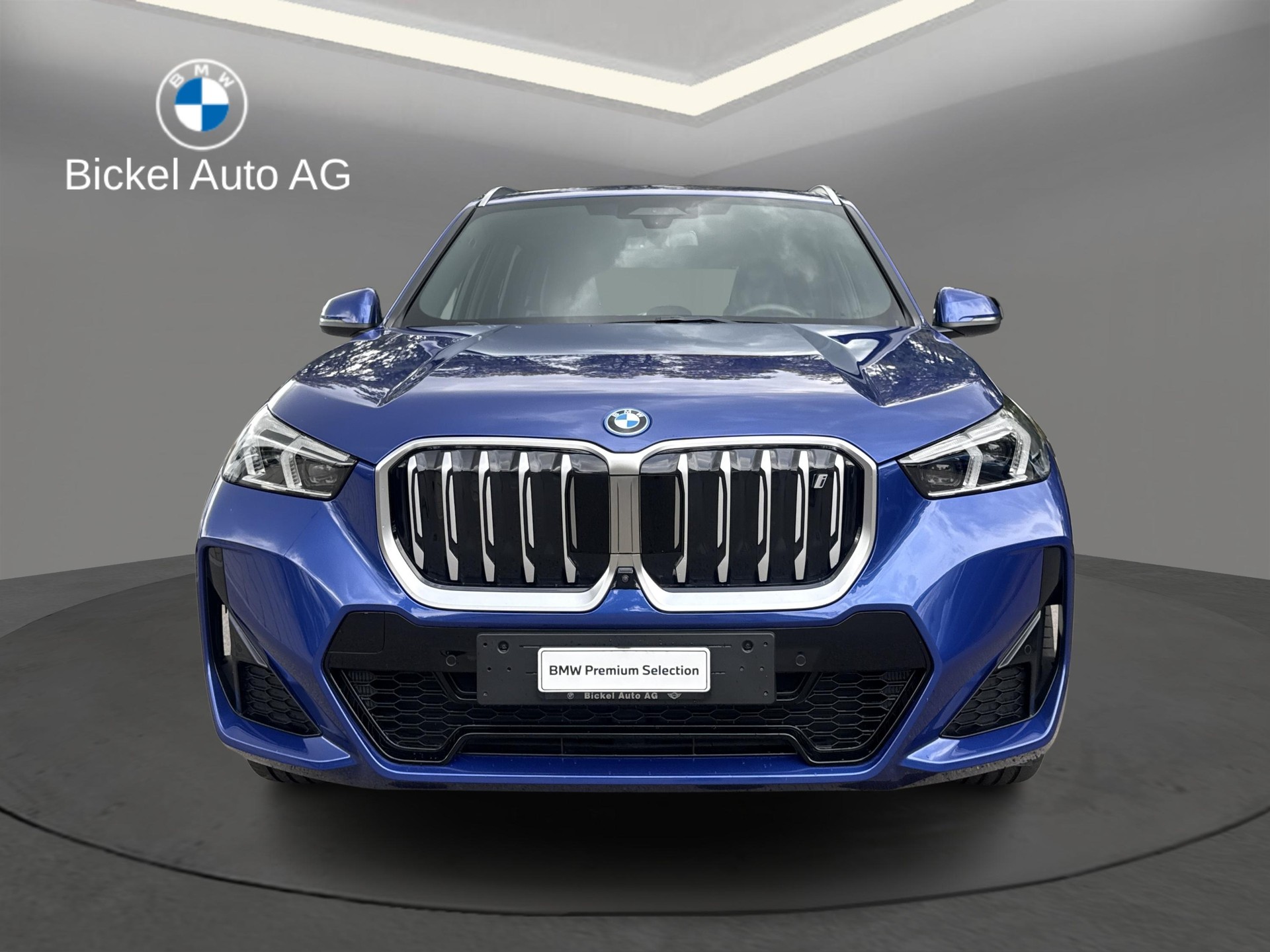 BMW iX1 xDrive 30 M Sport-image-4
