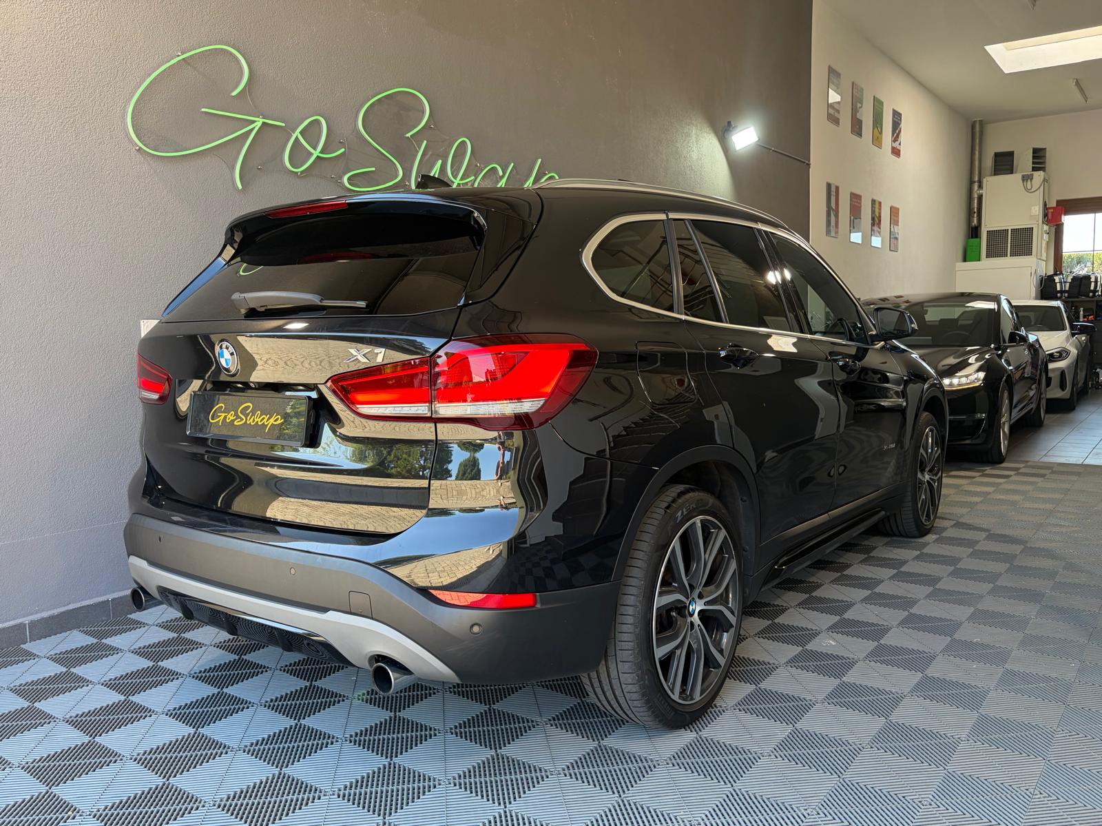 BMW X1 xDrive 25d M Sport Steptronic - Toit ouvrant - Caméra de recul-image-3