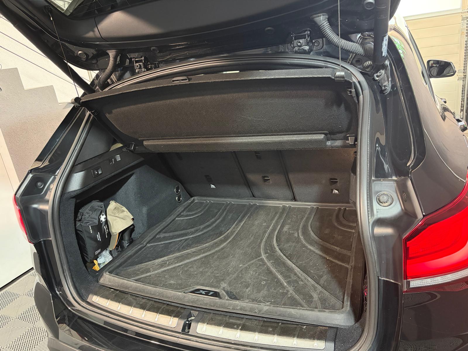 BMW X1 xDrive 25d M Sport Steptronic - Toit ouvrant - Caméra de recul-image-26
