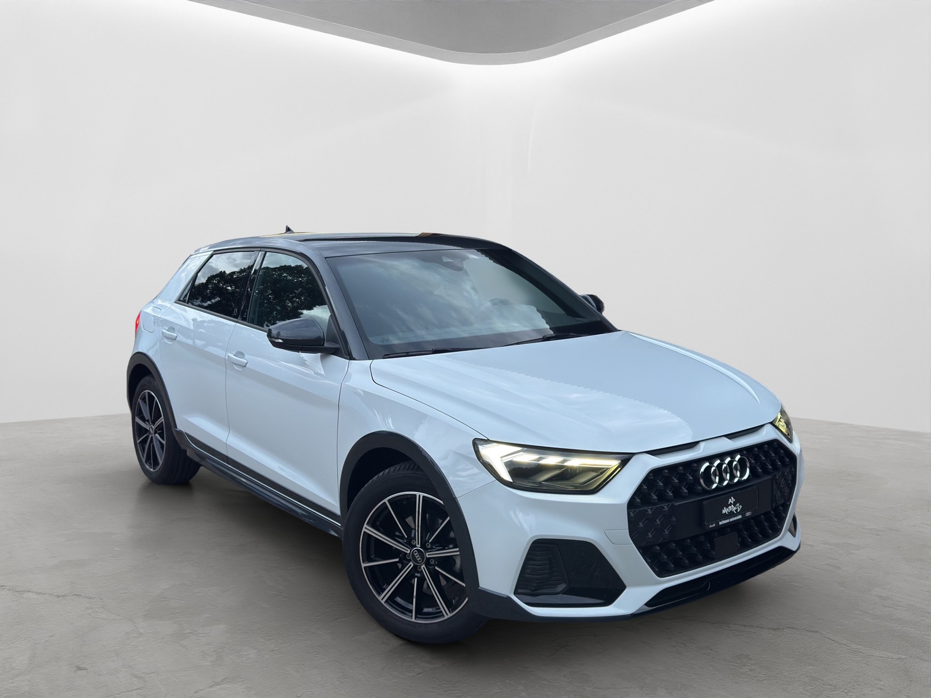 AUDI A1 City Carver 30 TFSI Attraction S-tronic-image-0