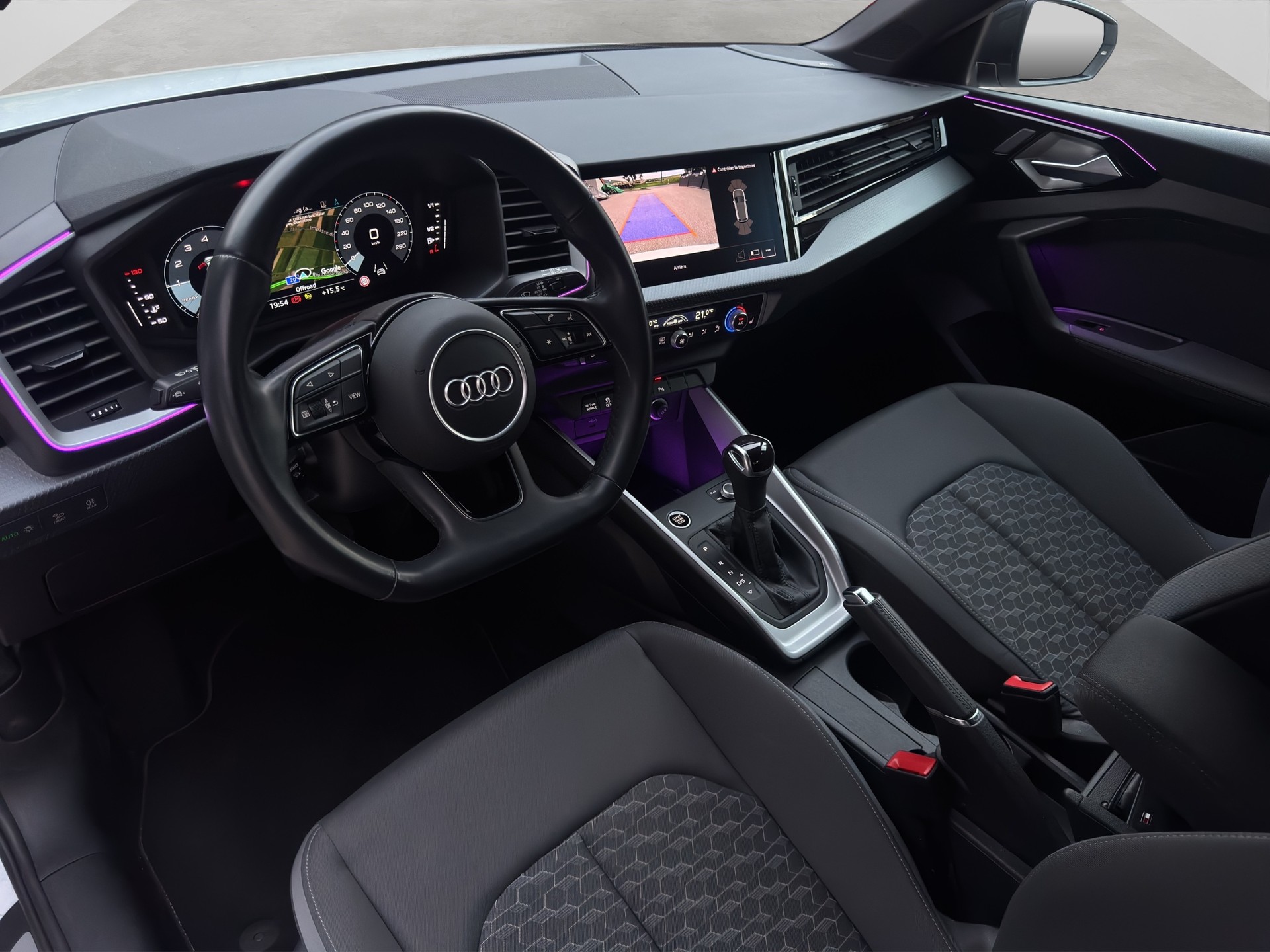 AUDI A1 City Carver 30 TFSI Attraction S-tronic-image-8