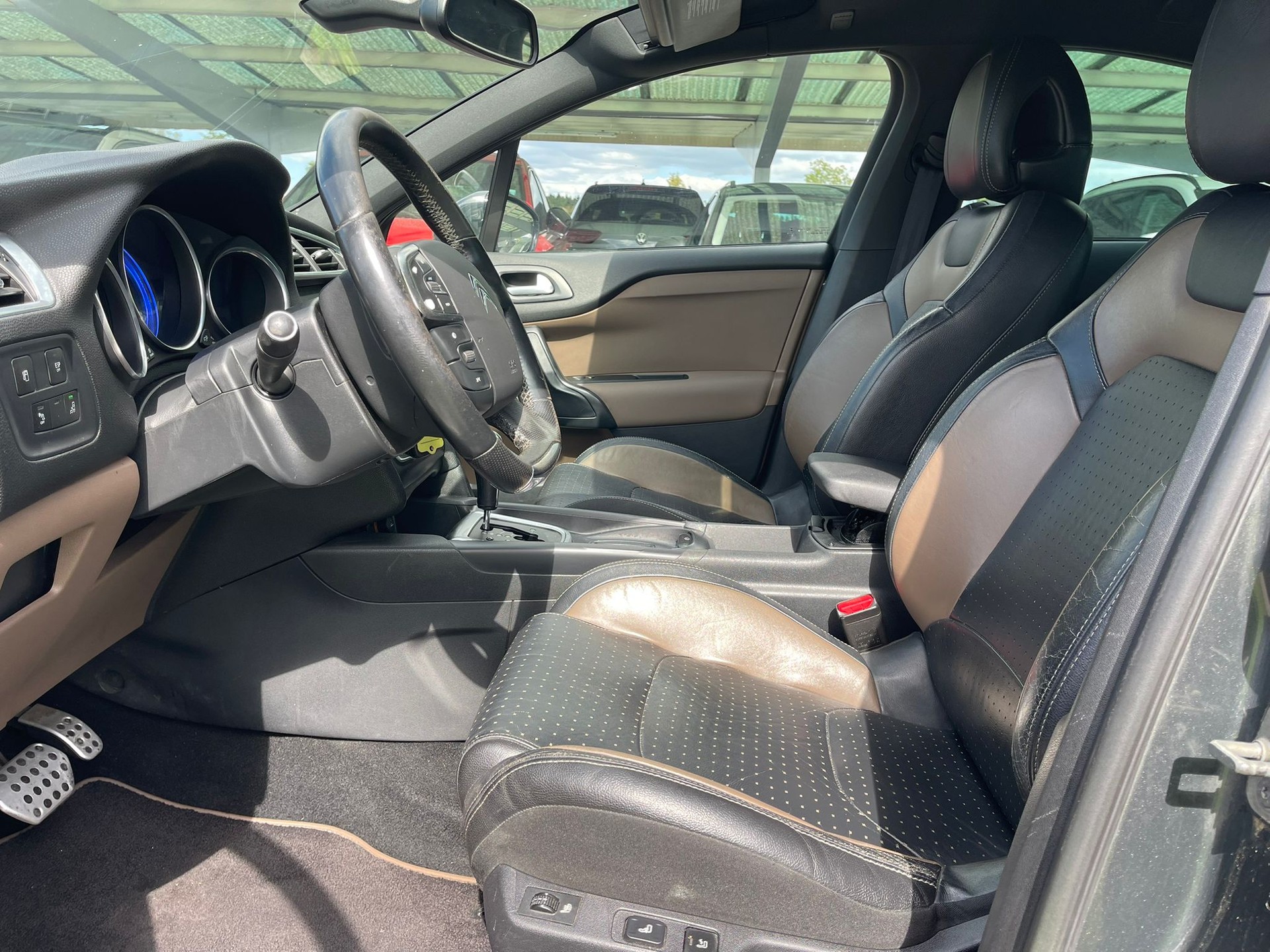 DS AUTOMOBILES DS4 2.0 HDi Sport Chic Automatic-image-10