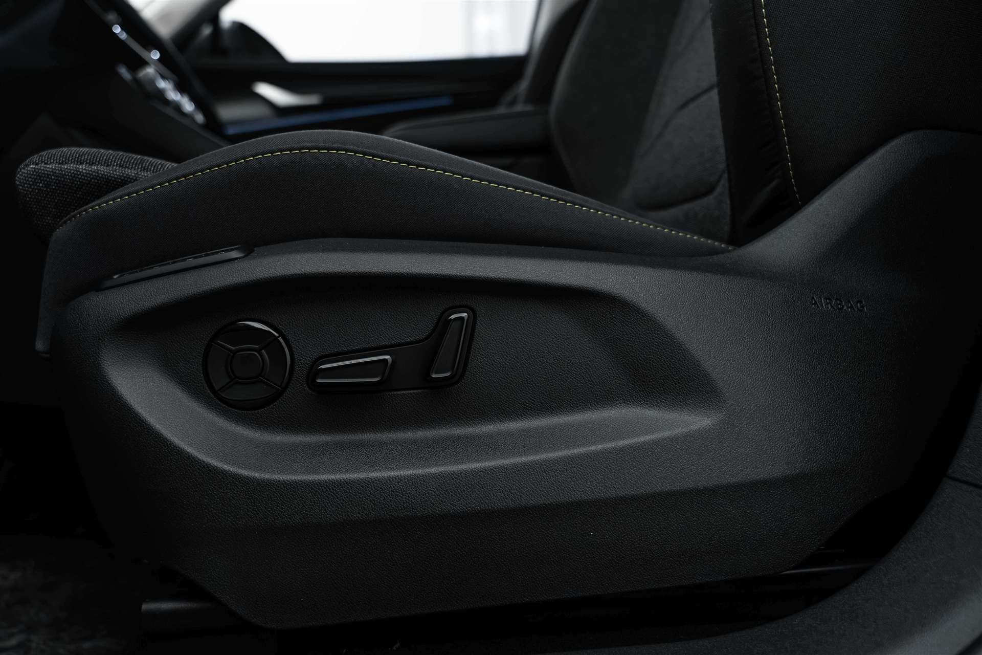 SKODA SKODA Kodiaq 2.0 TDI Selection 4x4 7-Plätzer-image-16