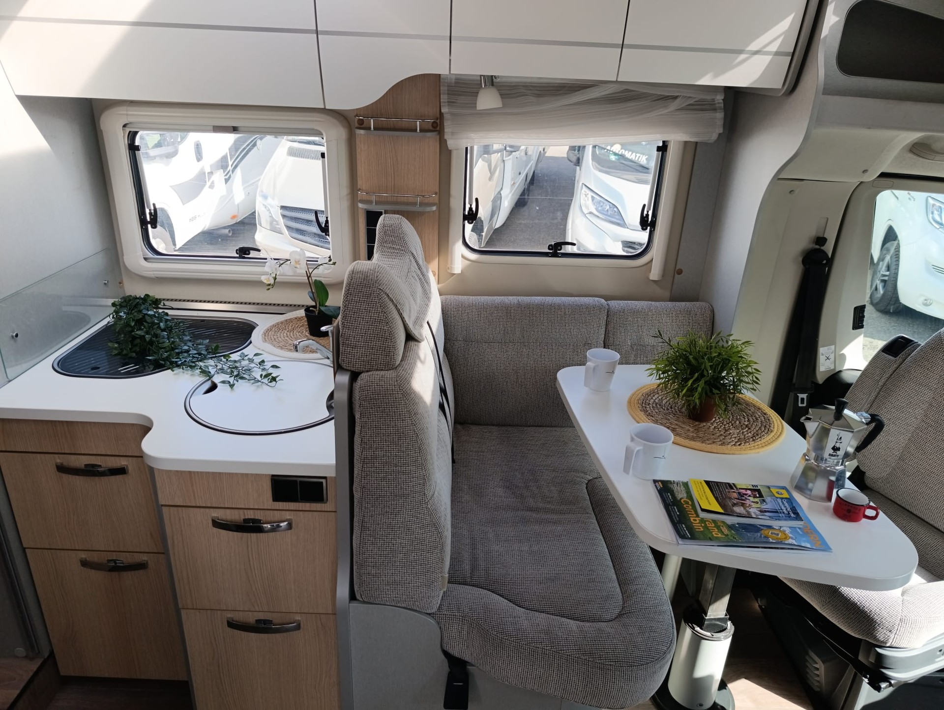 HYMER T578 GL *** Heckgarage höchsten Premium-Komfort auf PKW-Führerschein-Niveau bietet***-image-1