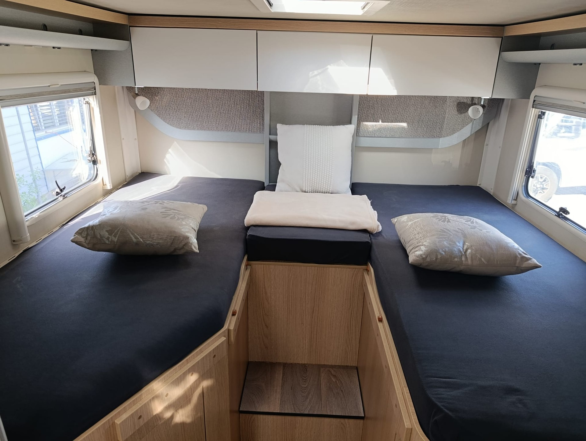 HYMER T578 GL *** Heckgarage höchsten Premium-Komfort auf PKW-Führerschein-Niveau bietet***-image-17