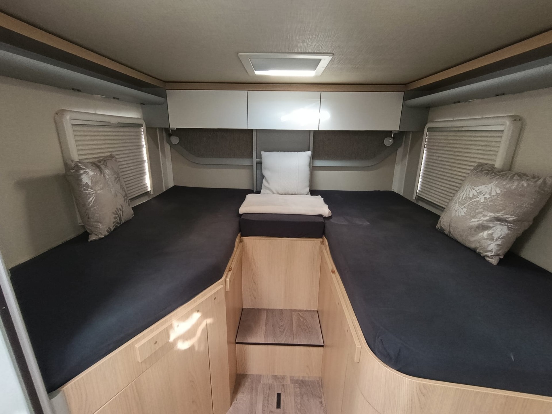 HYMER T578 GL *** Heckgarage höchsten Premium-Komfort auf PKW-Führerschein-Niveau bietet***-image-3