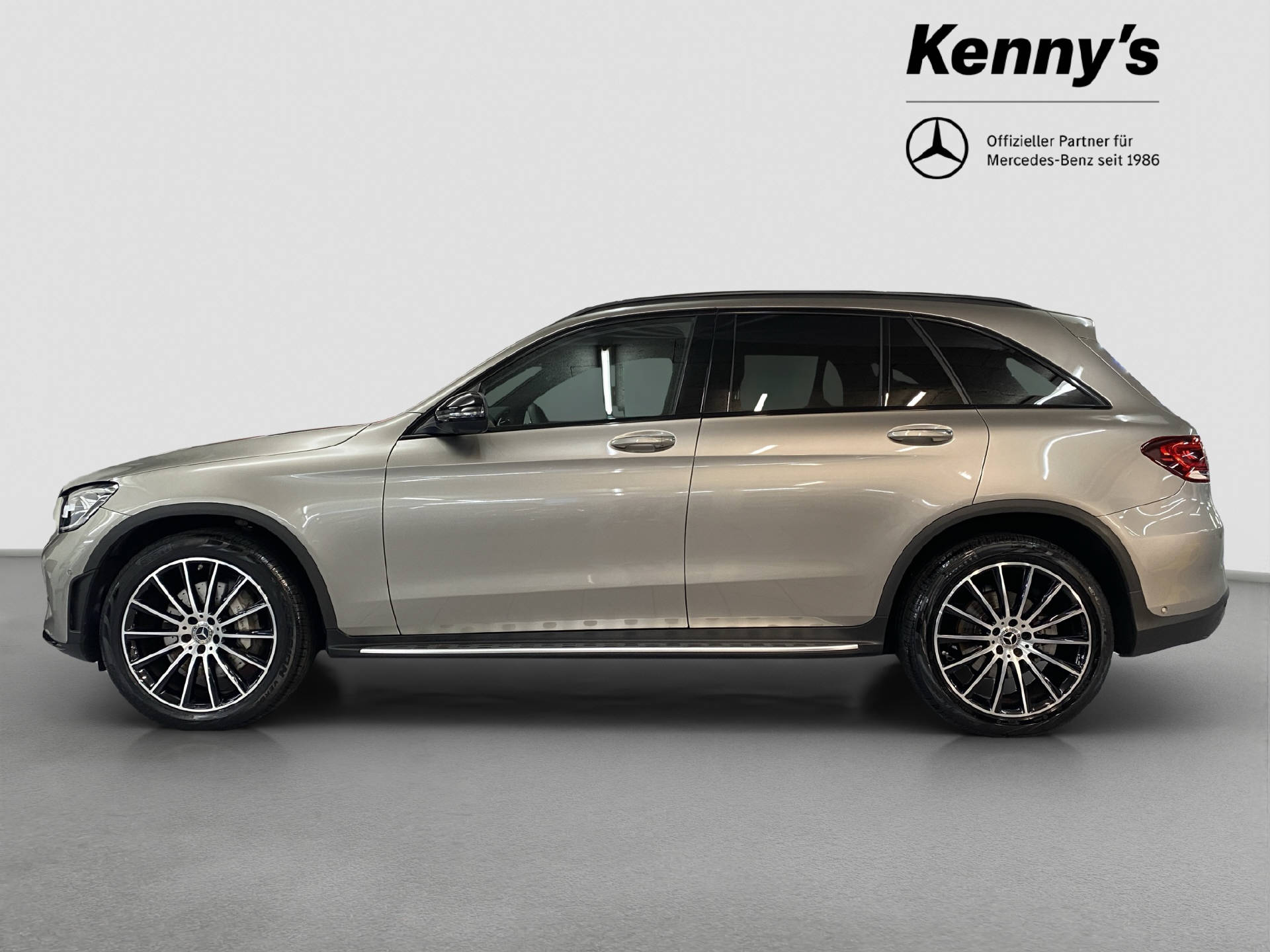 MERCEDES-BENZ GLC 220 d AMG Line 4MATIC-image-2