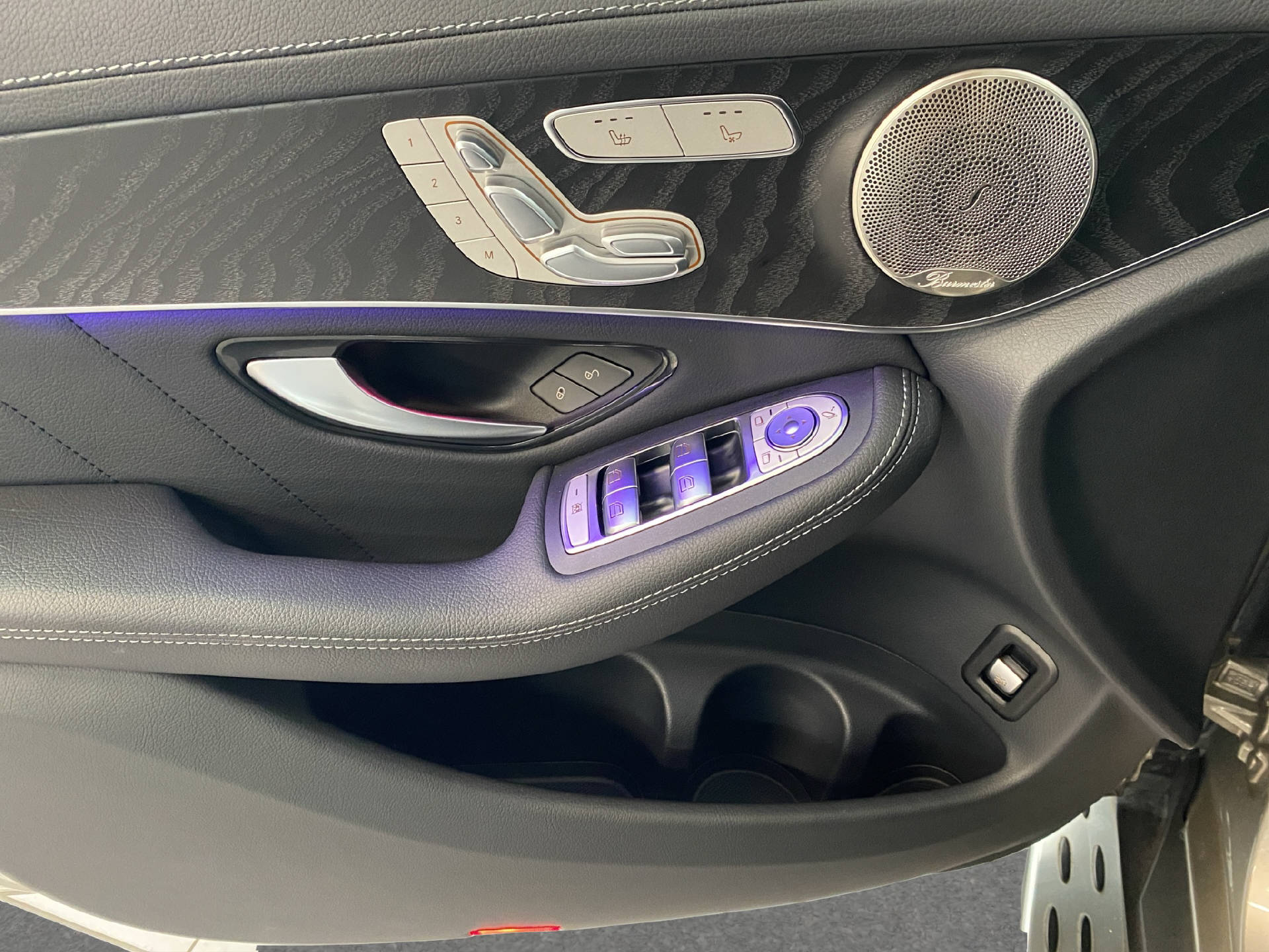 MERCEDES-BENZ GLC 220 d AMG Line 4MATIC-image-12