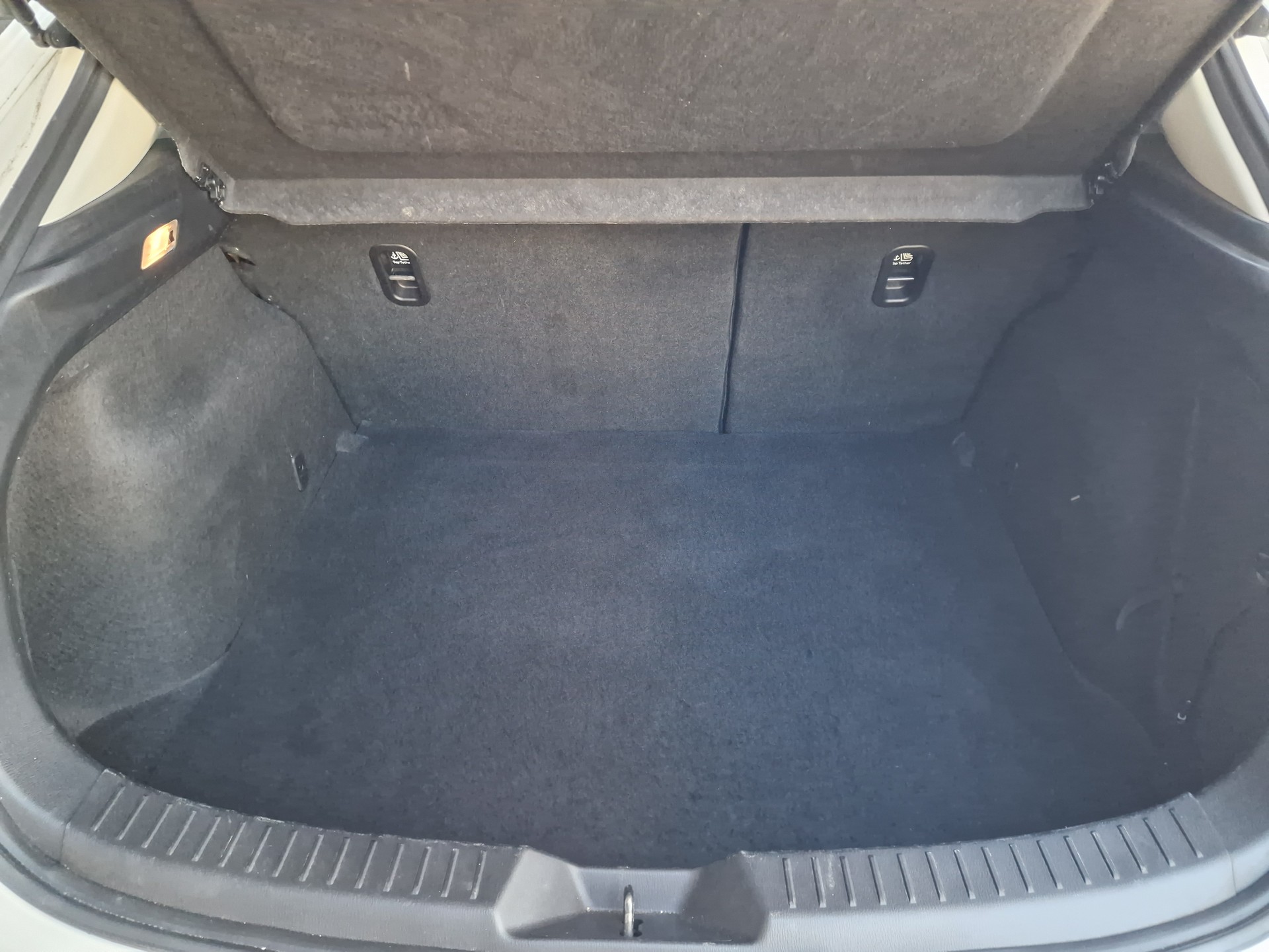 MAZDA 3 1.5 16V CD Revolution Activematic-image-15