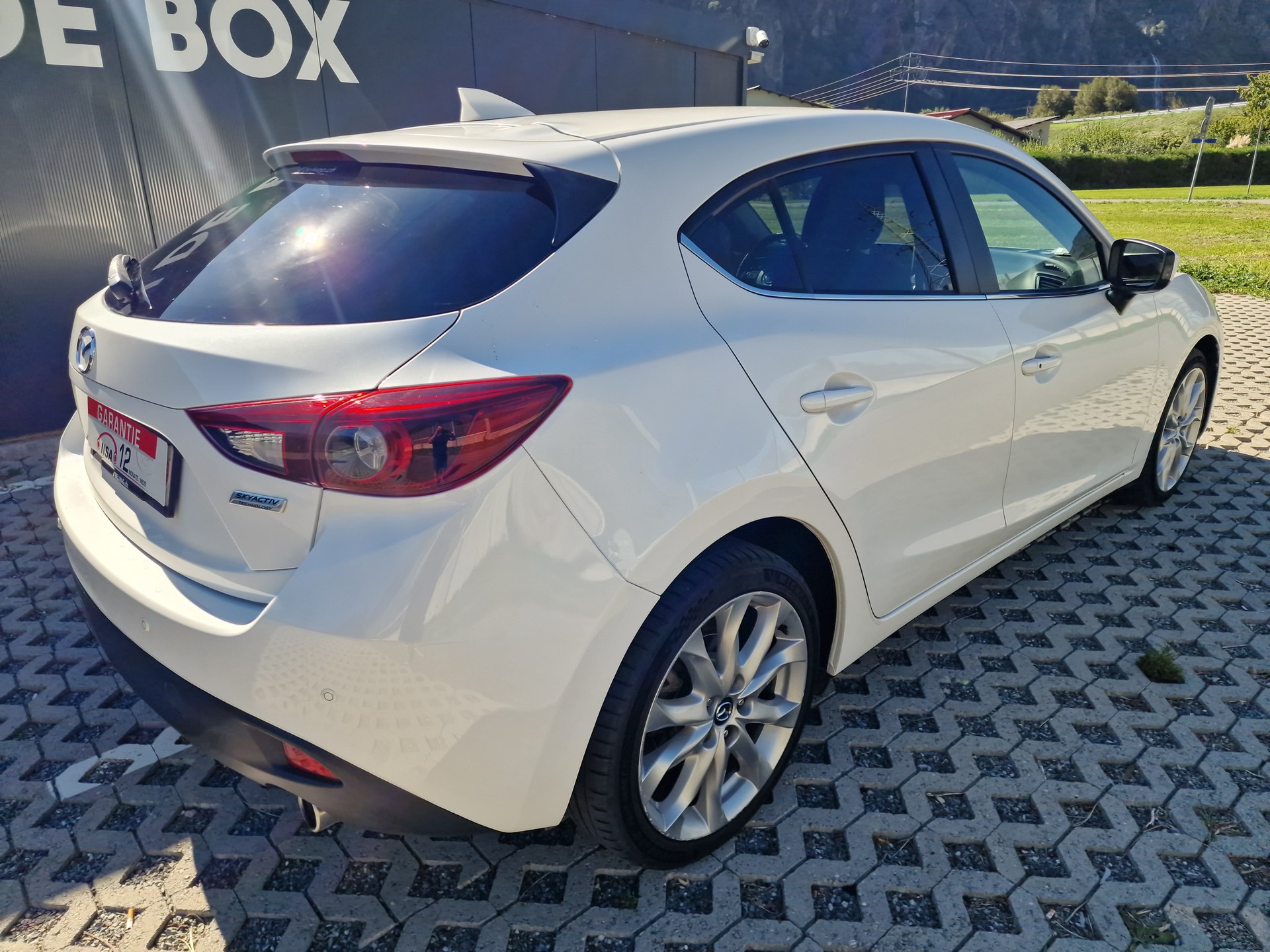 MAZDA 3 1.5 16V CD Revolution Activematic-image-3