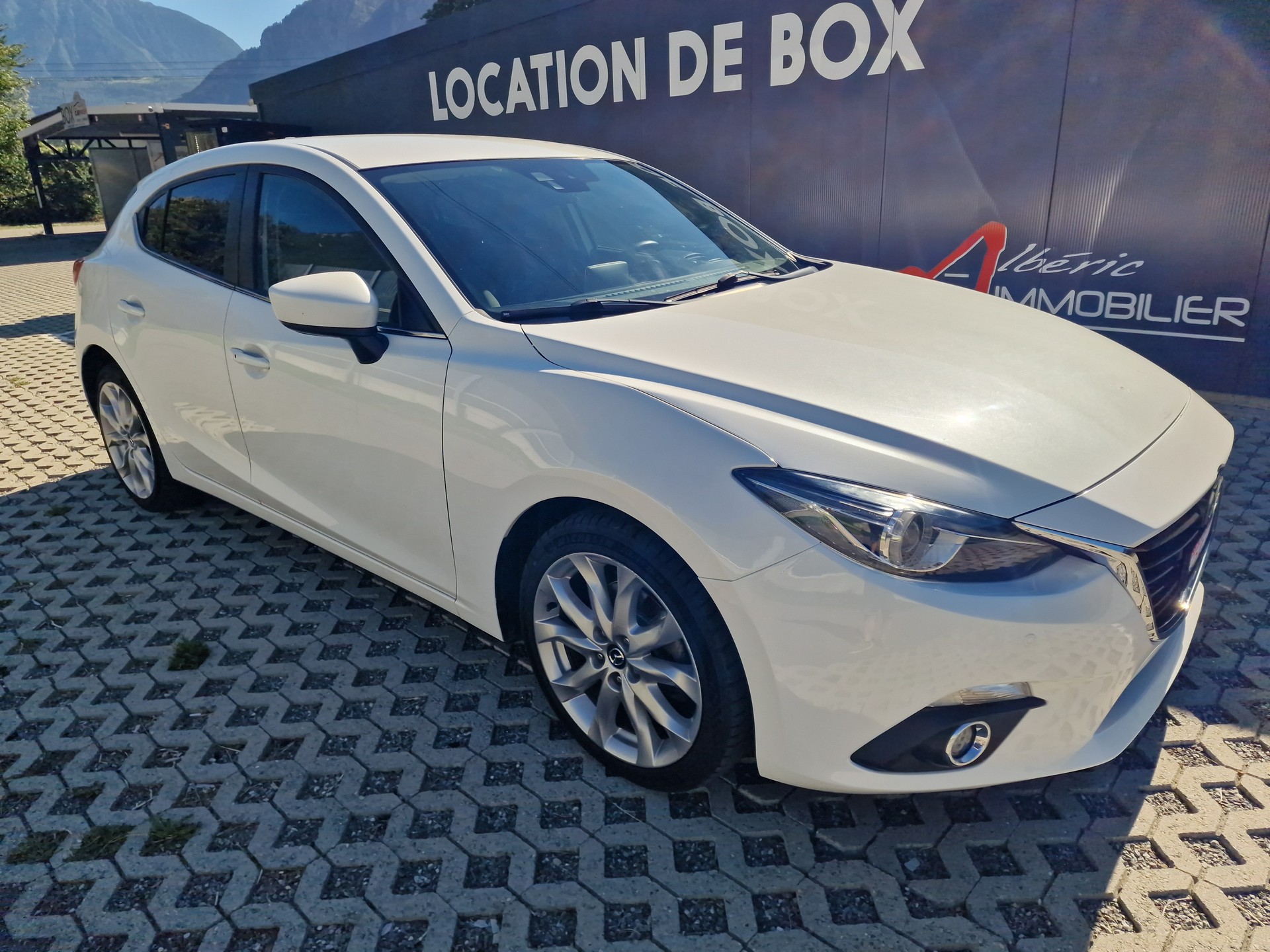 MAZDA 3 1.5 16V CD Revolution Activematic-image-1
