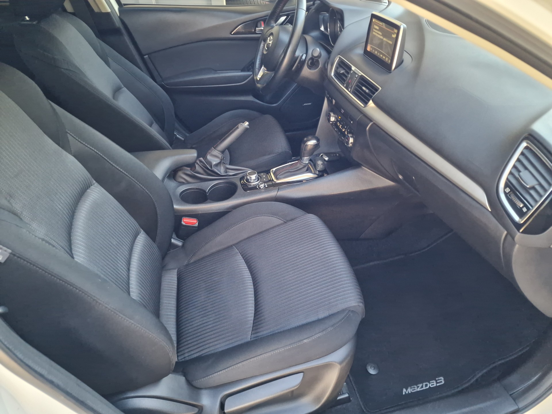 MAZDA 3 1.5 16V CD Revolution Activematic-image-6