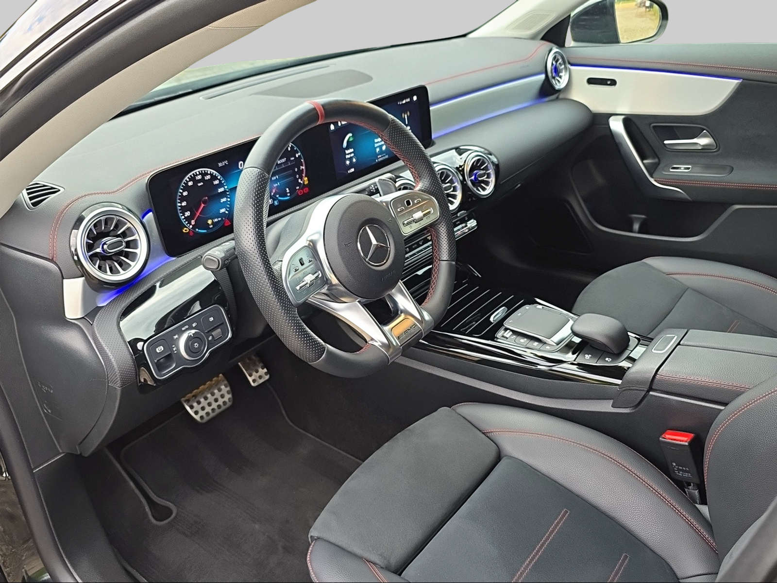 MERCEDES-BENZ CLA 35 AMG 4Matic 7G-DCT-image-10