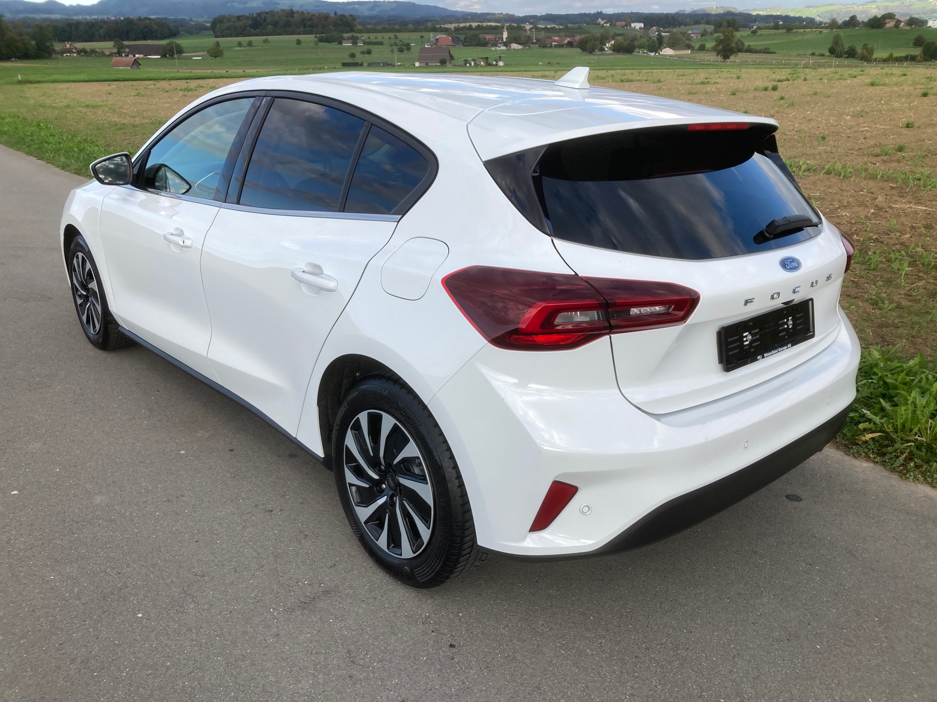 FORD Focus 1.0 SCTi Titanium-image-3
