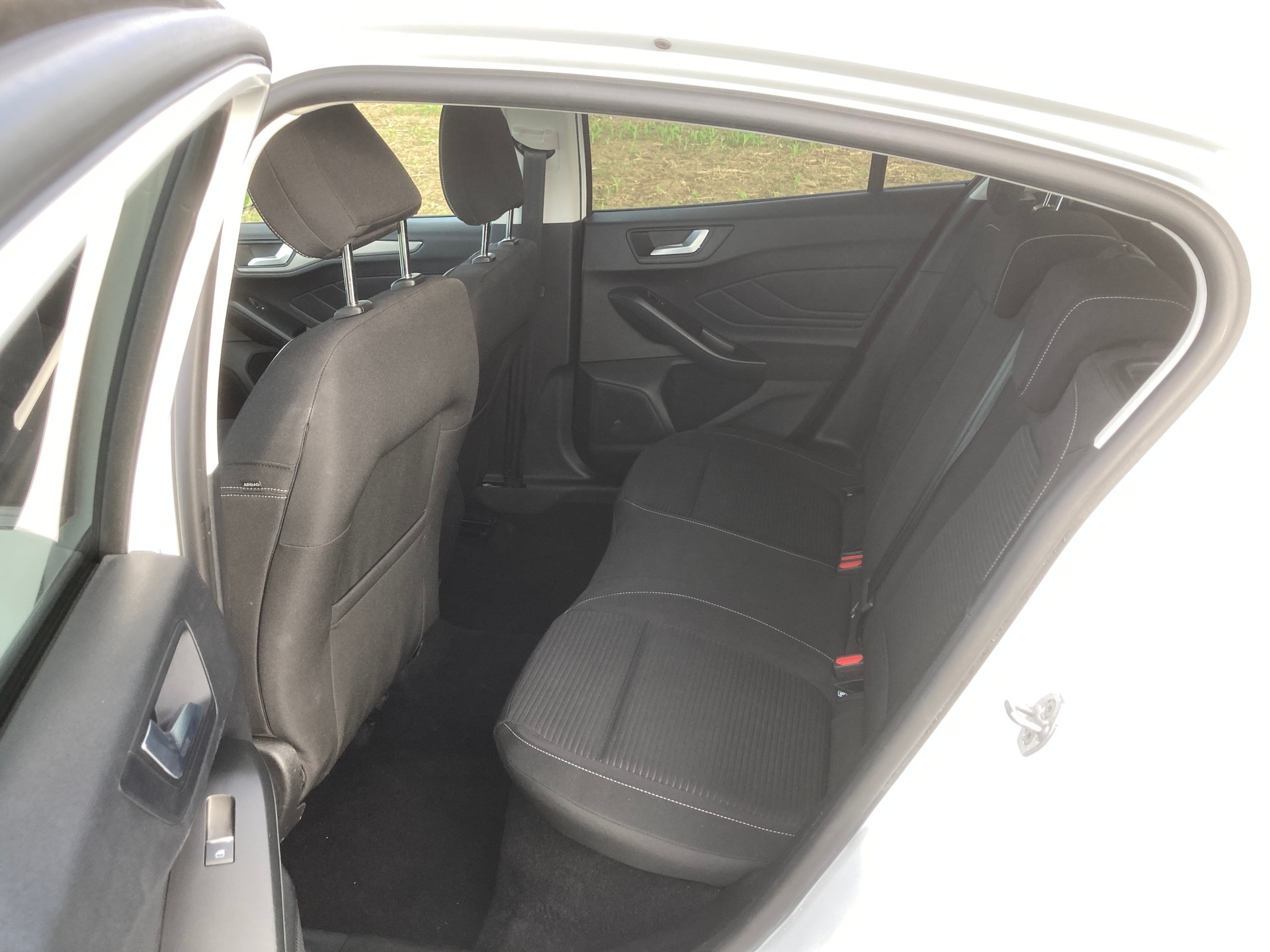 FORD Focus 1.0 SCTi Titanium-image-7
