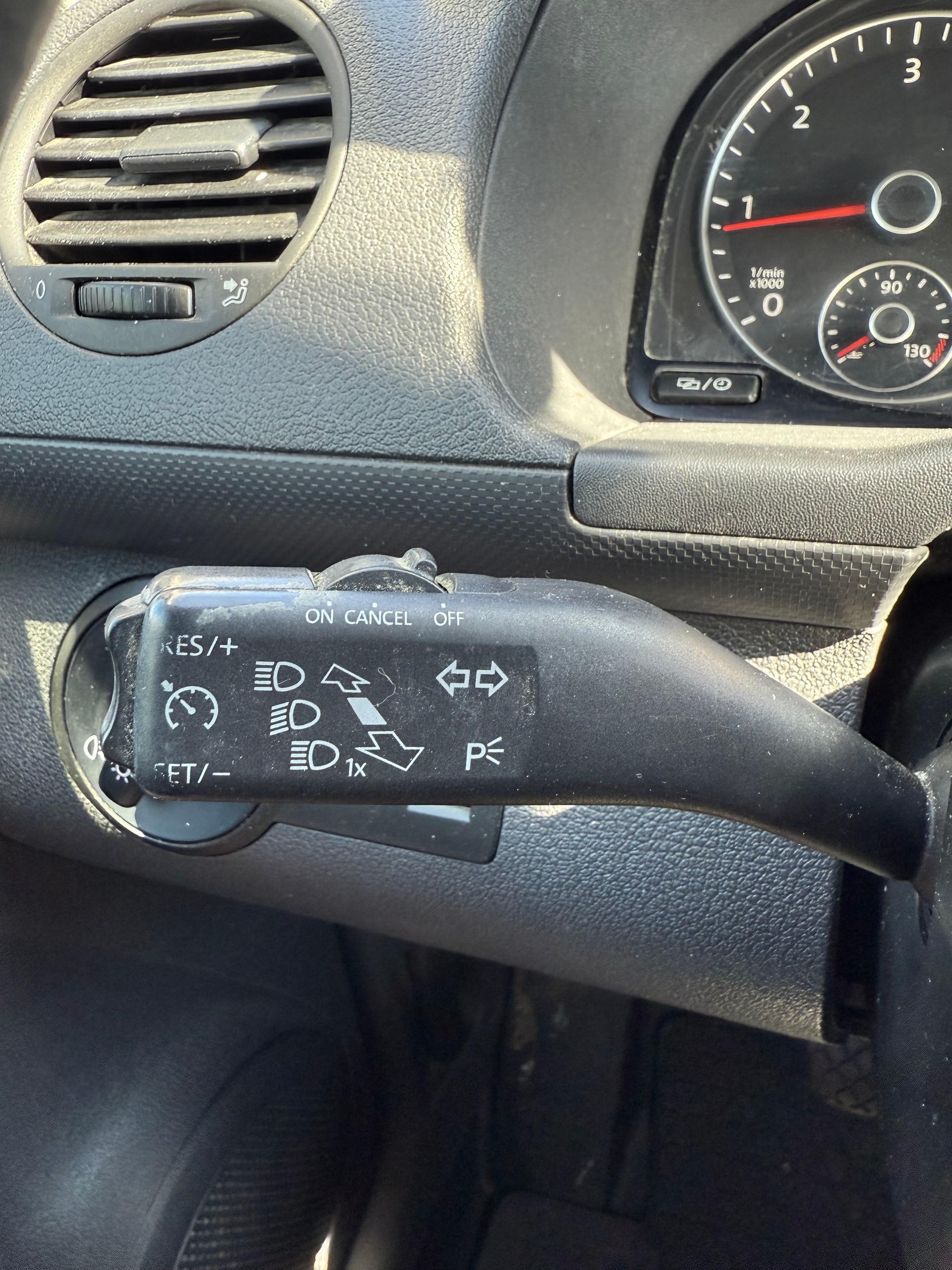 VW Caddy 1.6 TDI-image-8