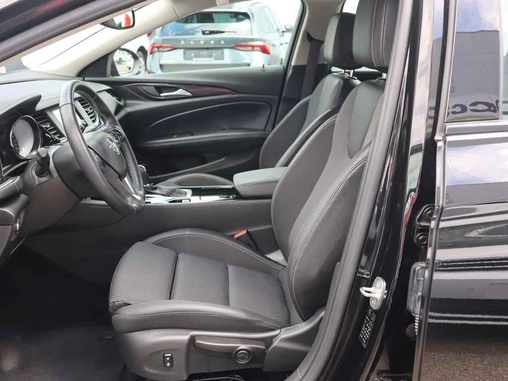 OPEL Insignia 2.0 CDTI Sports Tourer Elegance Automatic ** Teil-Leder ** Navi mit RF-Kamera **-image-10