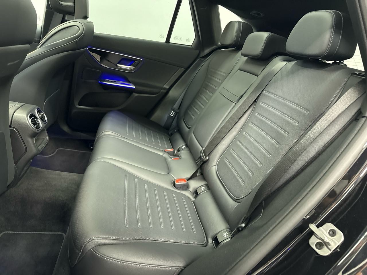 MERCEDES-BENZ GLC 220 d 4Matic AMG-image-10