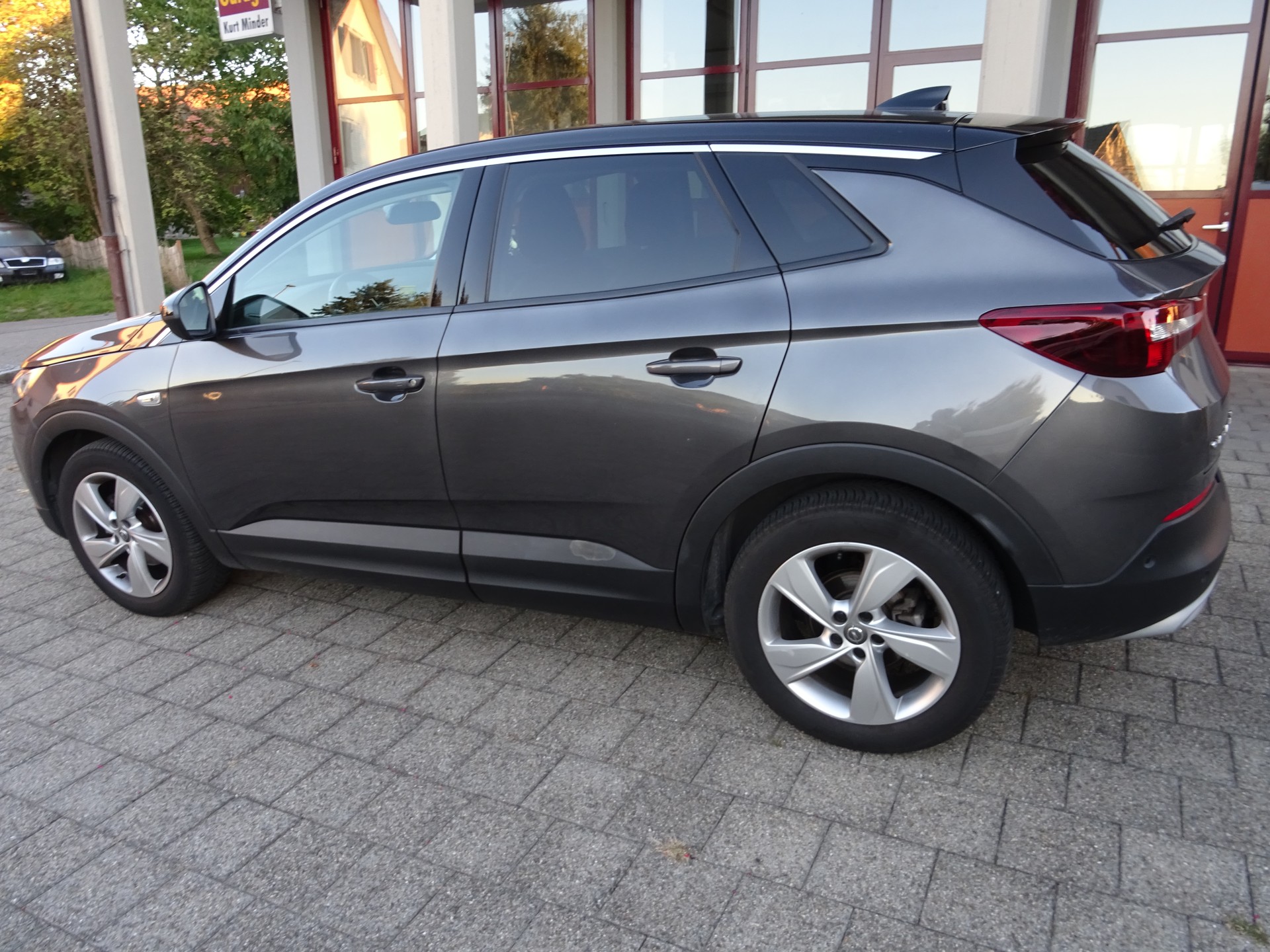 OPEL Grandland X 1.2i TP Ultimate Automatik-image-1