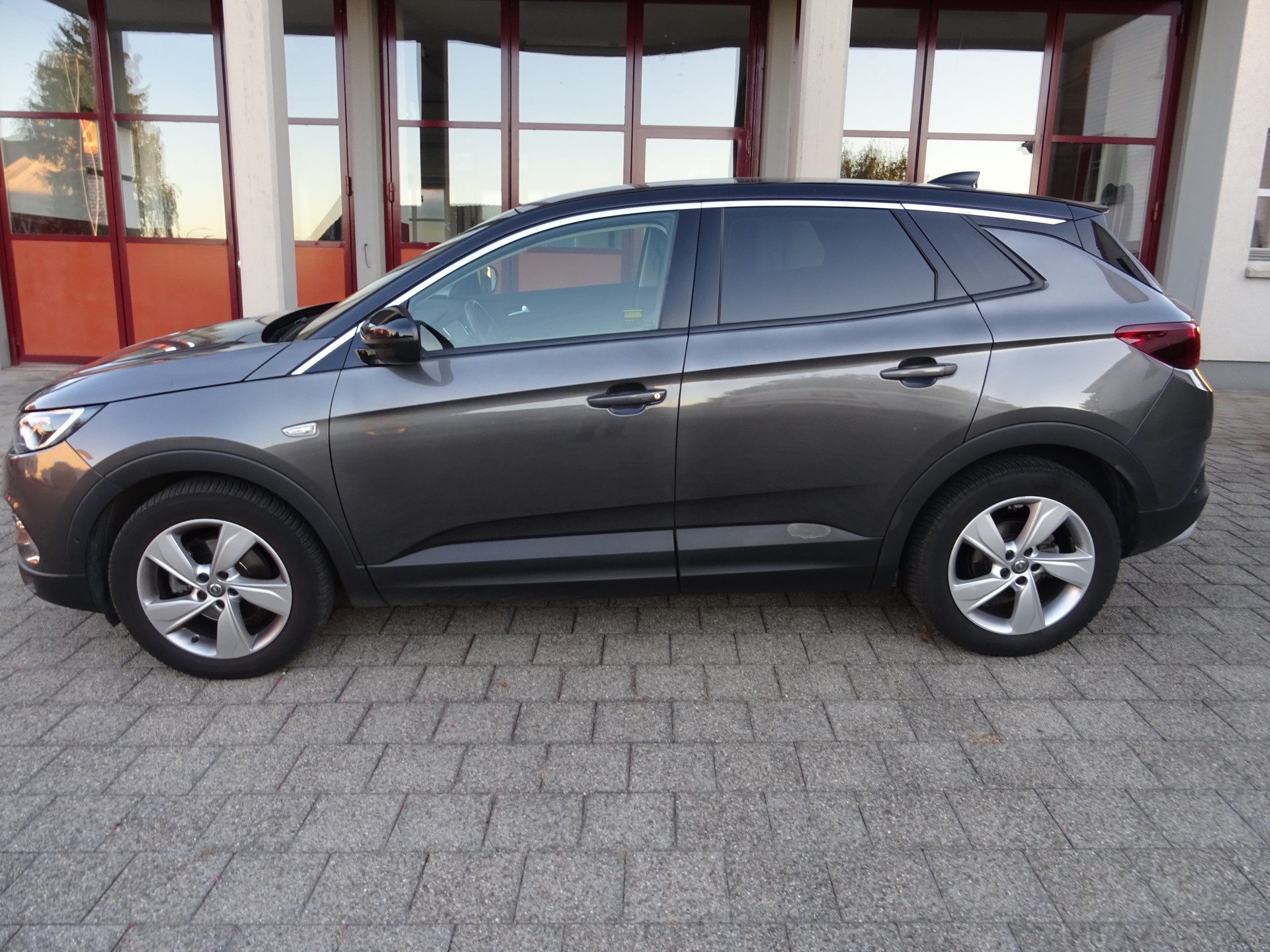 OPEL Grandland X 1.2i TP Ultimate Automatik-image-2