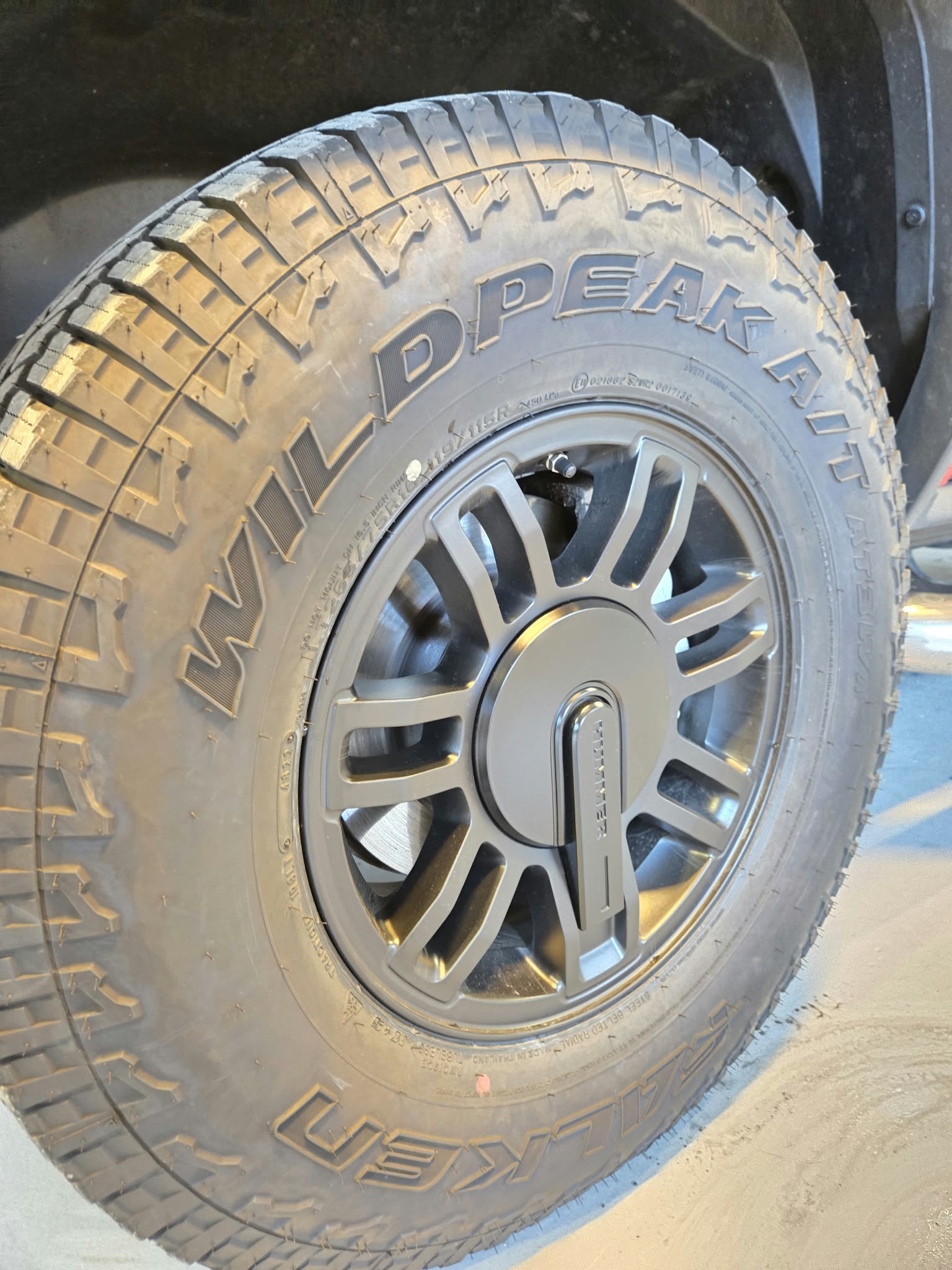 HUMMER H3 3.7 Adventure Automatic *Stock Valais*-image-5
