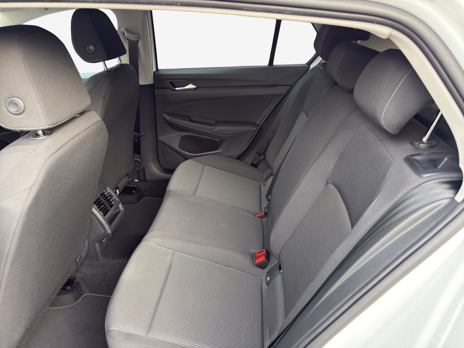 VW Golf 1.5 e TSI mHEV Value DSG-image-11