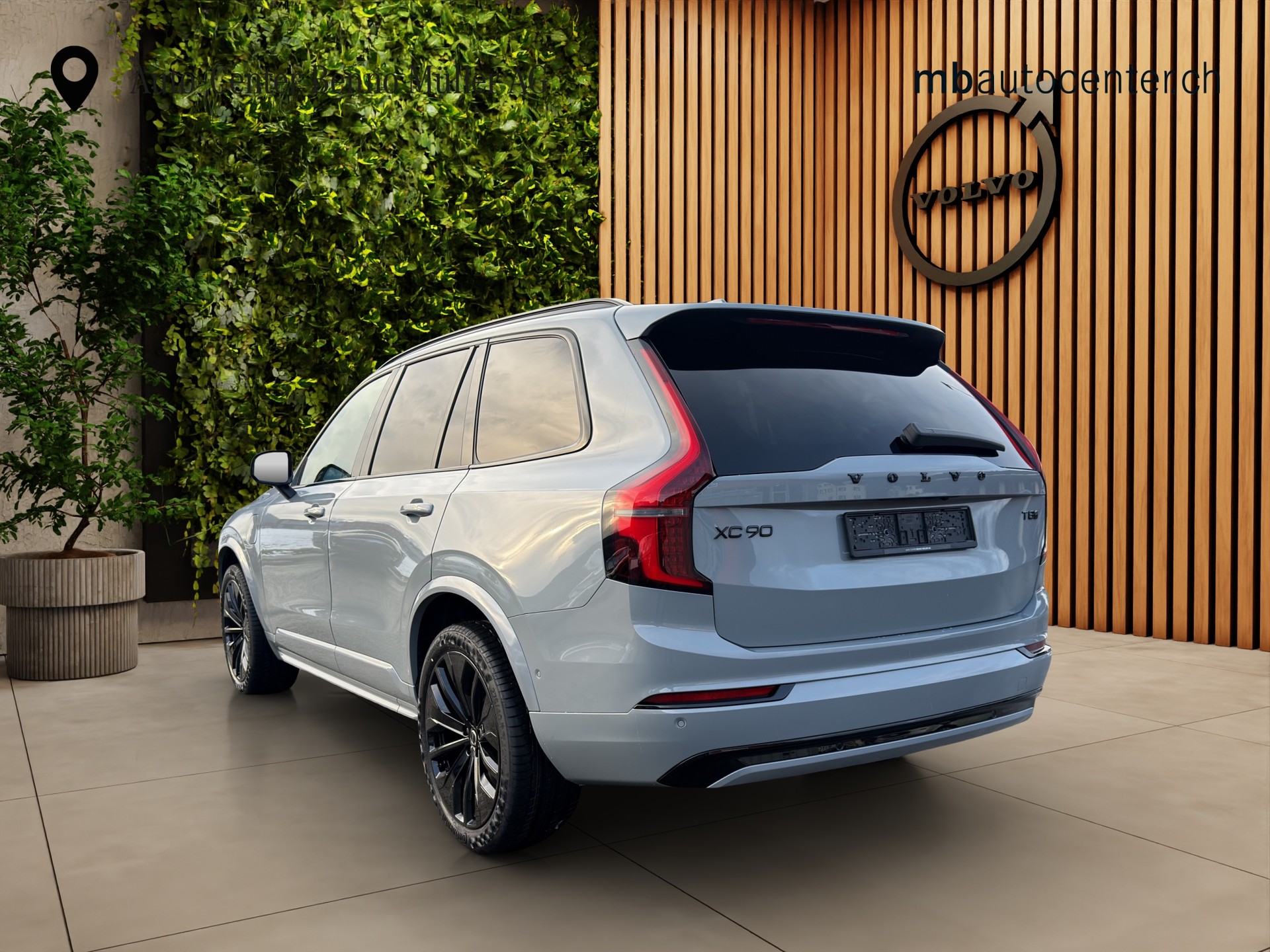 VOLVO XC90 2.0 T8 TE Black Edition eAWD-image-2