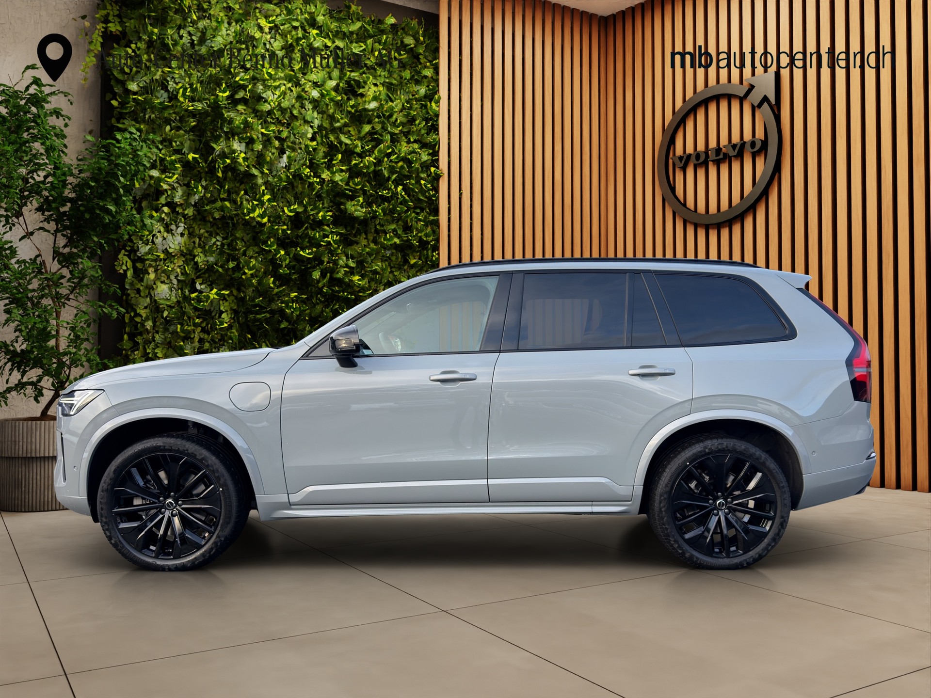 VOLVO XC90 2.0 T8 TE Black Edition eAWD-image-1