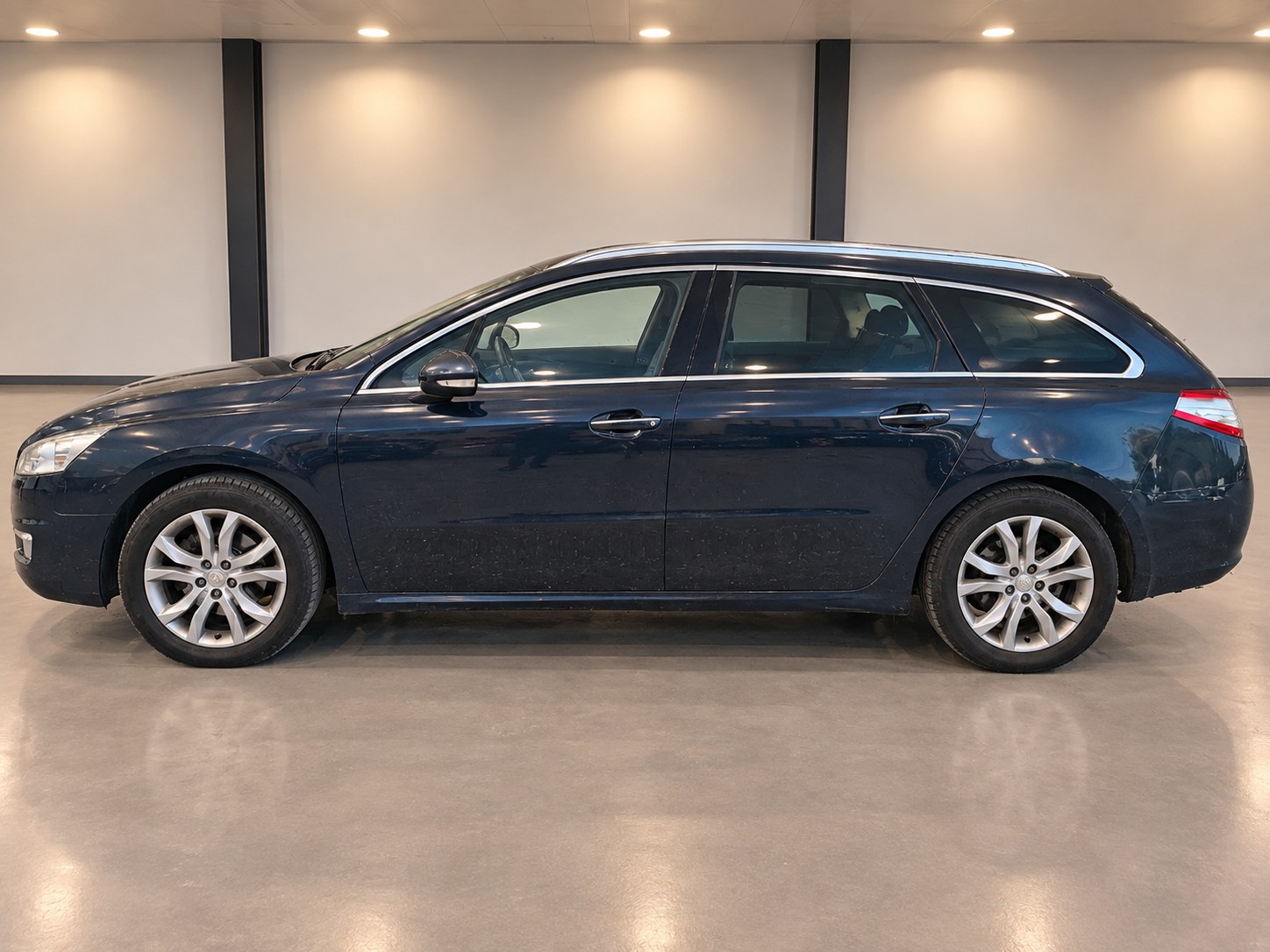 PEUGEOT 508 SW 1.6 16V T Allure Automatic-image-4