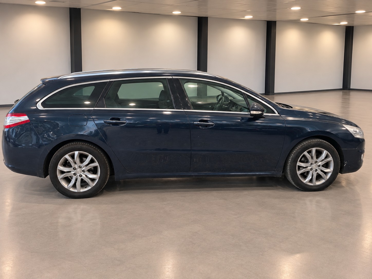 PEUGEOT 508 SW 1.6 16V T Allure Automatic-image-3