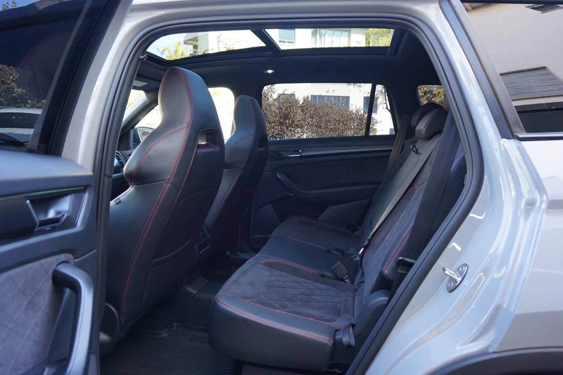 SKODA Kodiaq 2.0 Bi-TDI SCR RS 4x4 DSG-image-6
