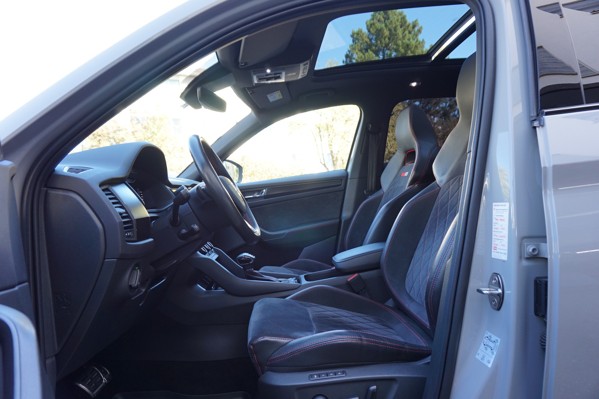 SKODA Kodiaq 2.0 Bi-TDI SCR RS 4x4 DSG-image-10