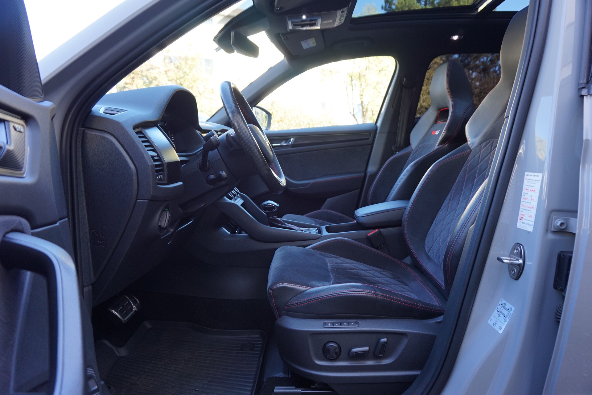 SKODA Kodiaq 2.0 Bi-TDI SCR RS 4x4 DSG-image-9