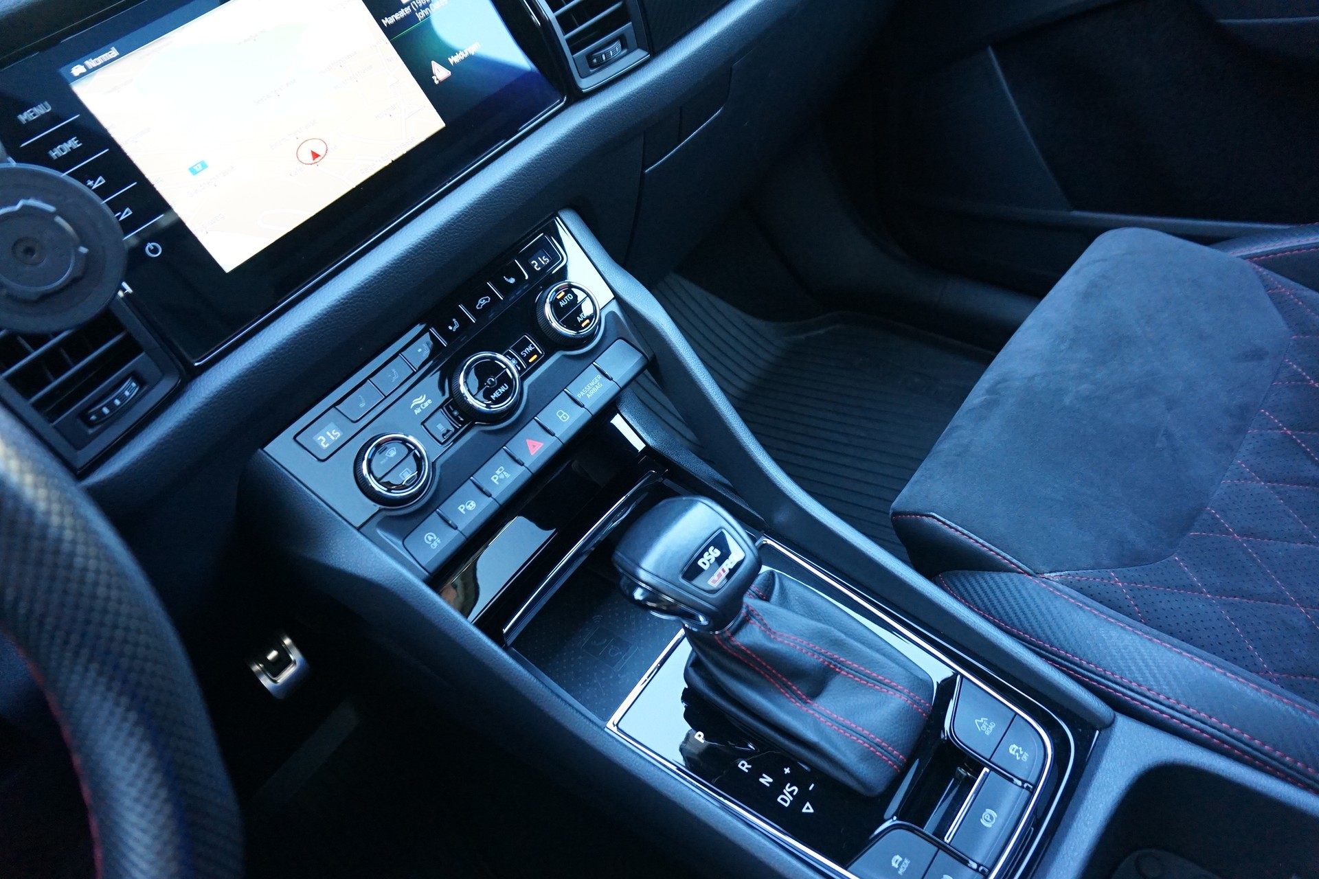 SKODA Kodiaq 2.0 Bi-TDI SCR RS 4x4 DSG-image-14