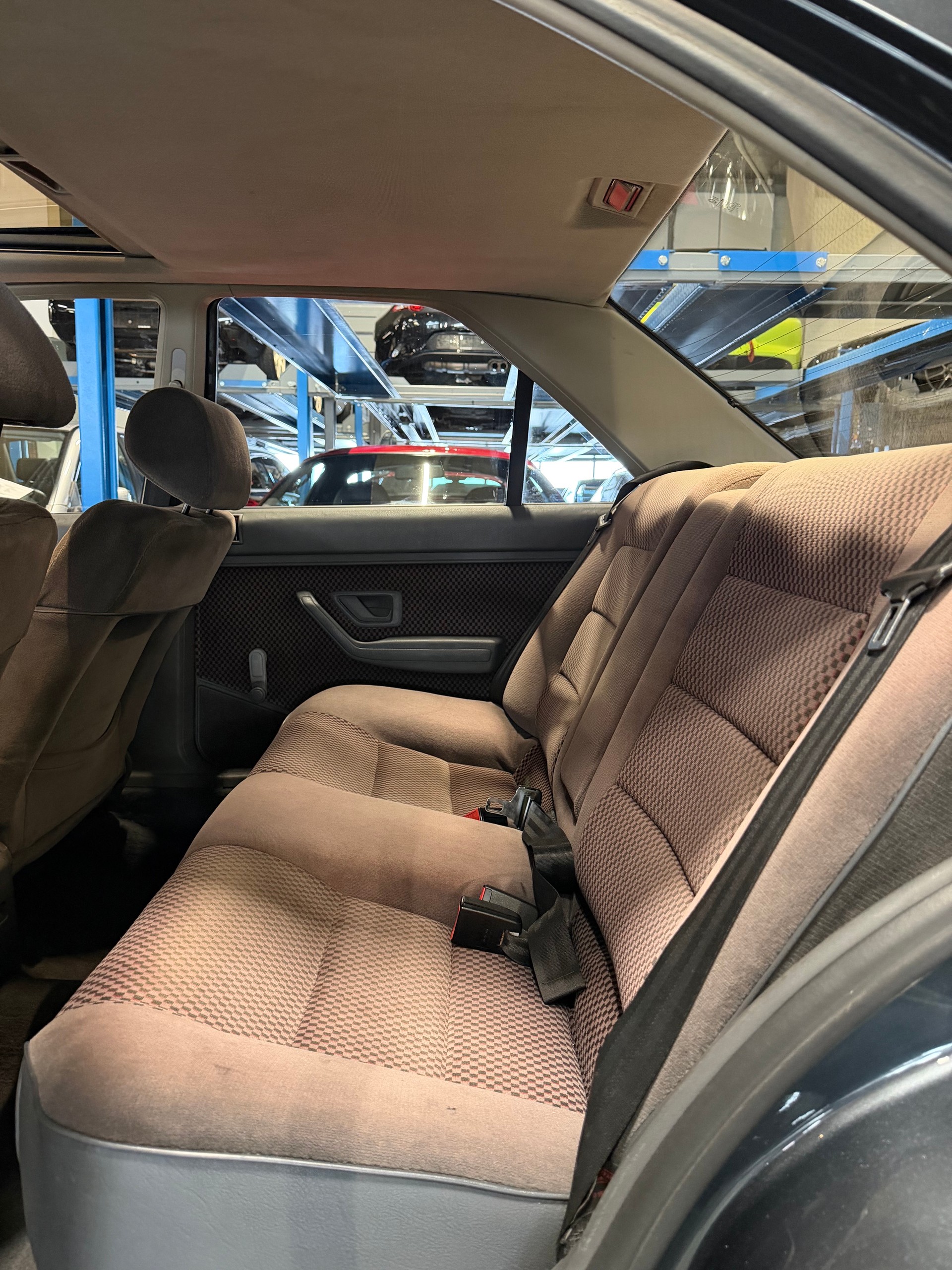 PEUGEOT 405 1.9 Mi16 *Vétéran-Full stock*-image-8