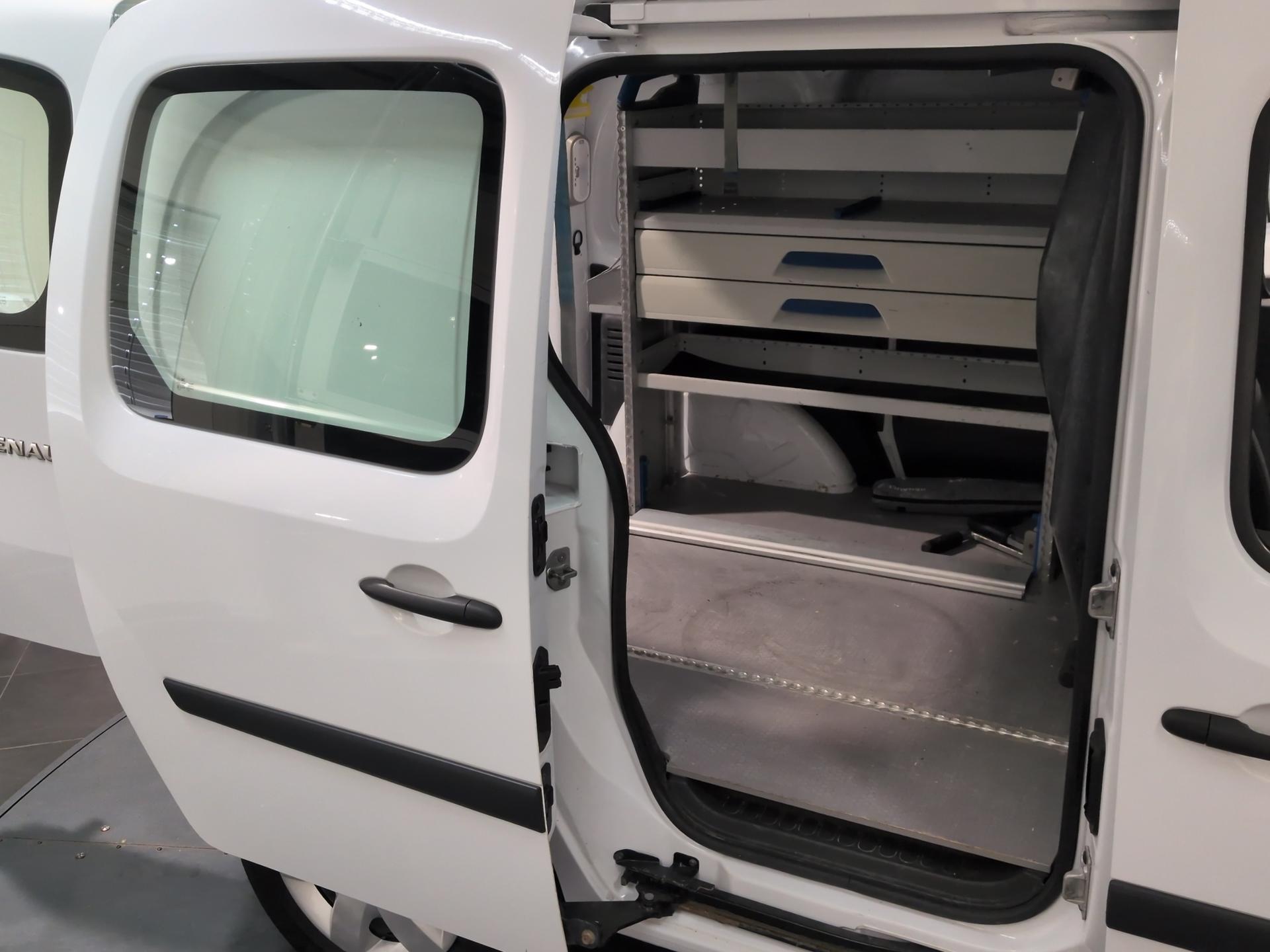 RENAULT Kangoo Medium dCi 95 ENERGY Limited-image-18