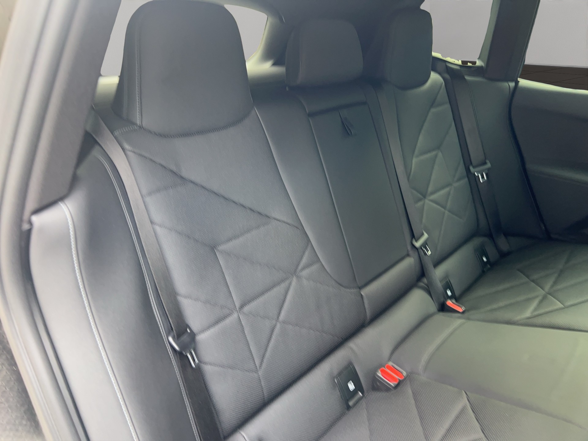 BMW iX xDrive40-image-21