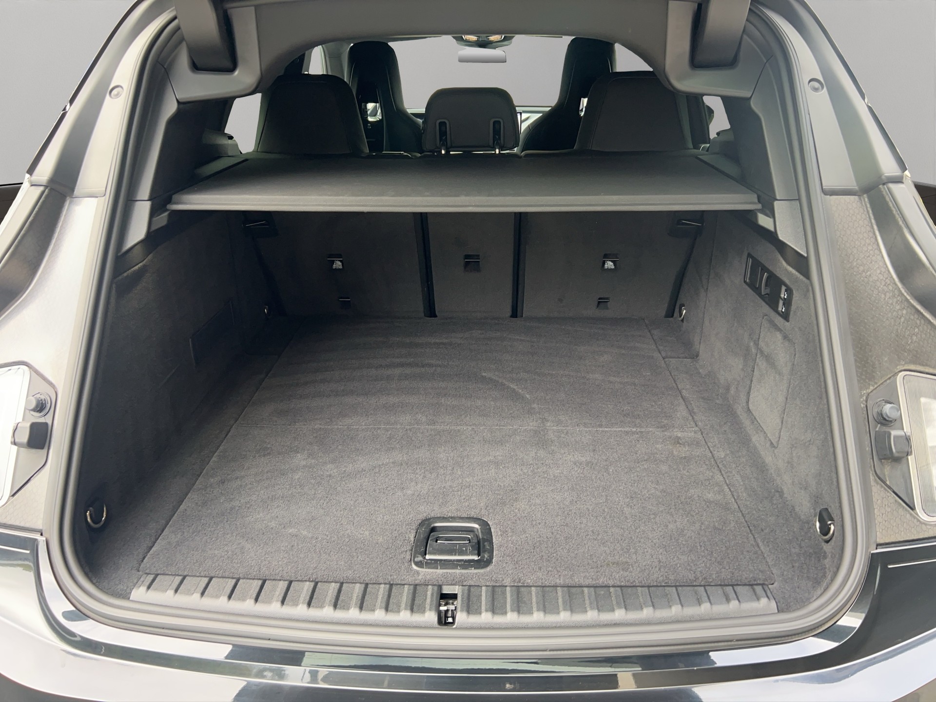 BMW iX xDrive40-image-19
