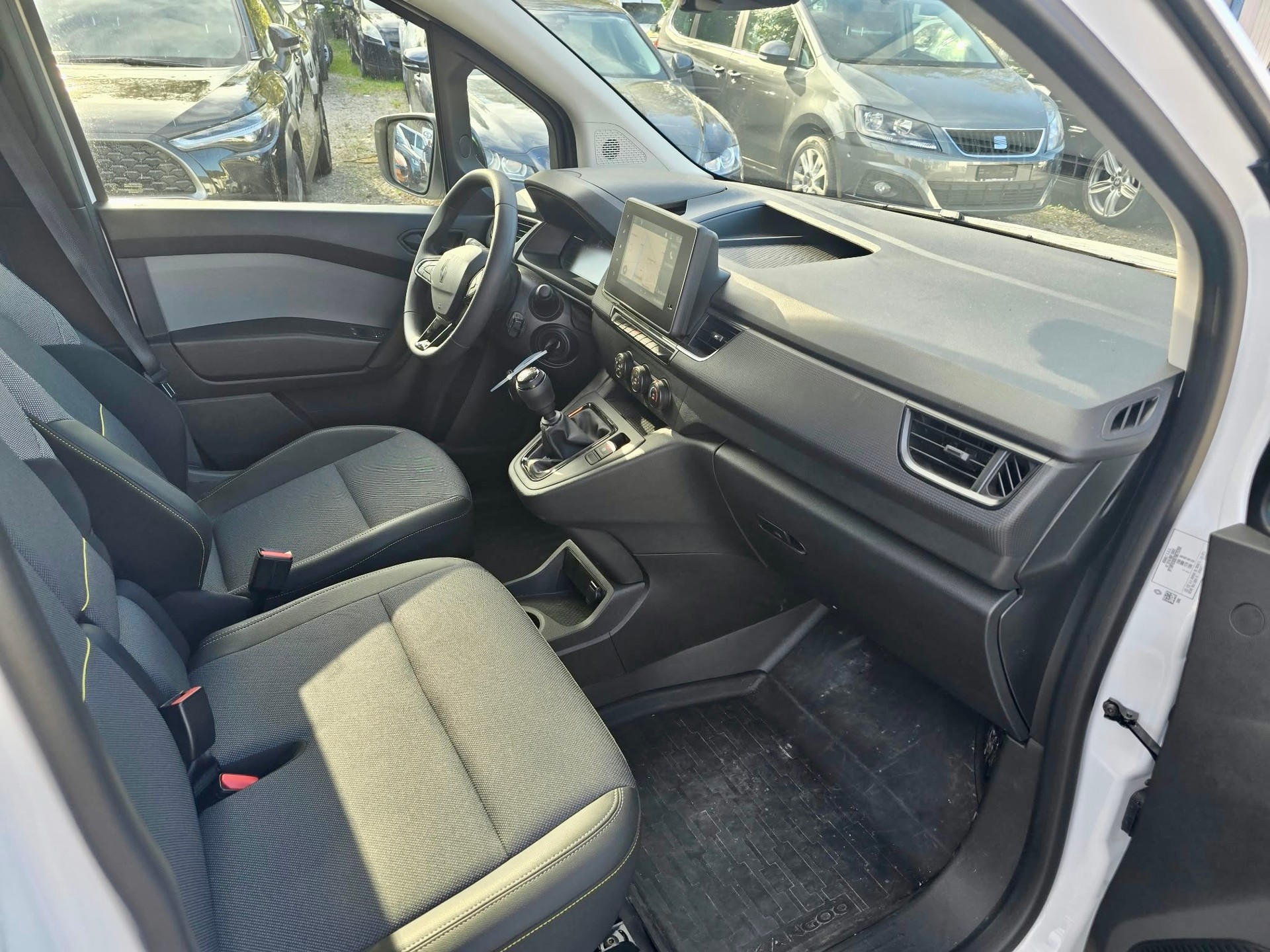 RENAULT Van 1.3 TCe 130 Extra, 130 PS-image-10