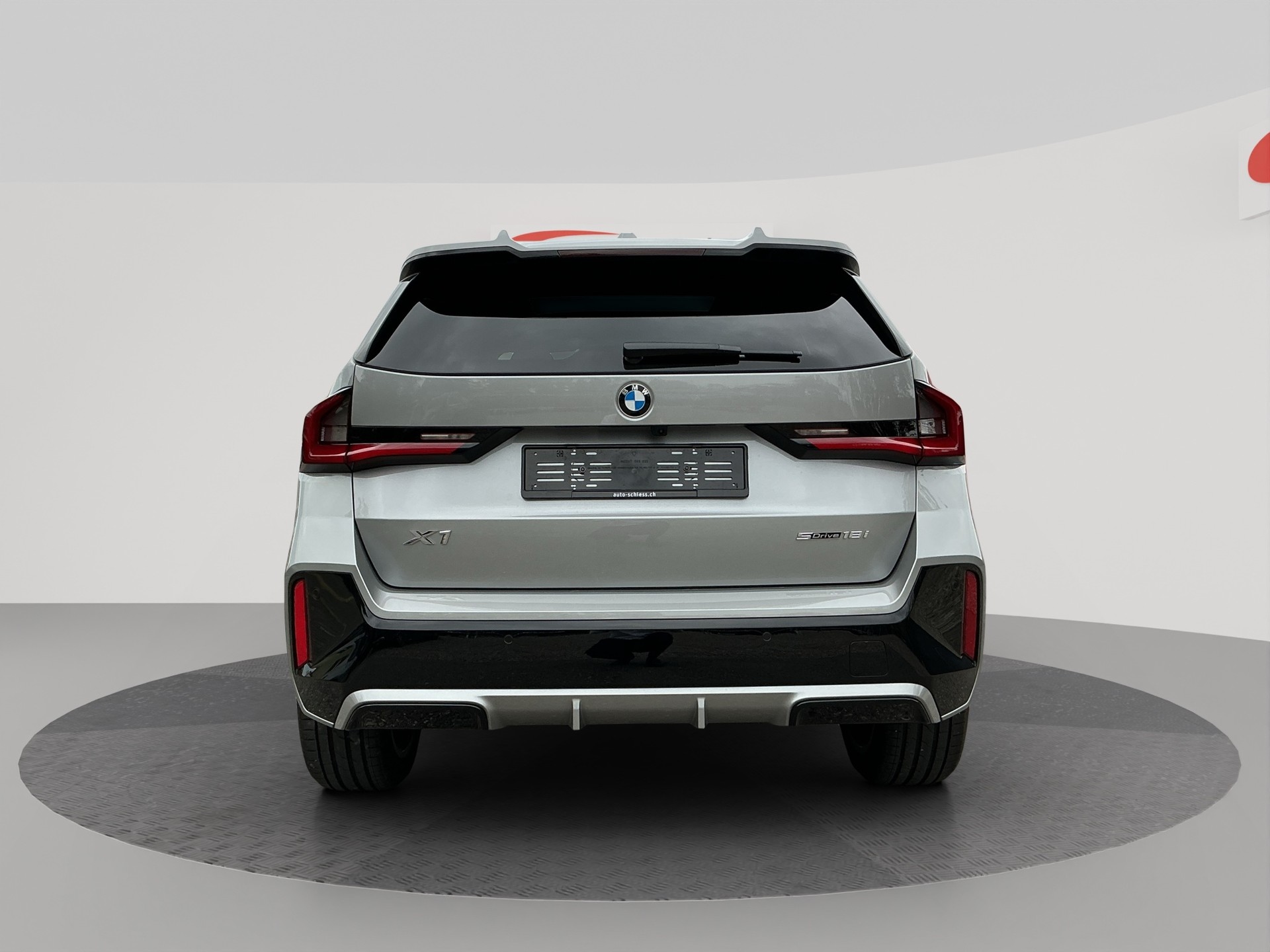 BMW X1 sDrive 18i M Sport Pro Shadow Line-image-3