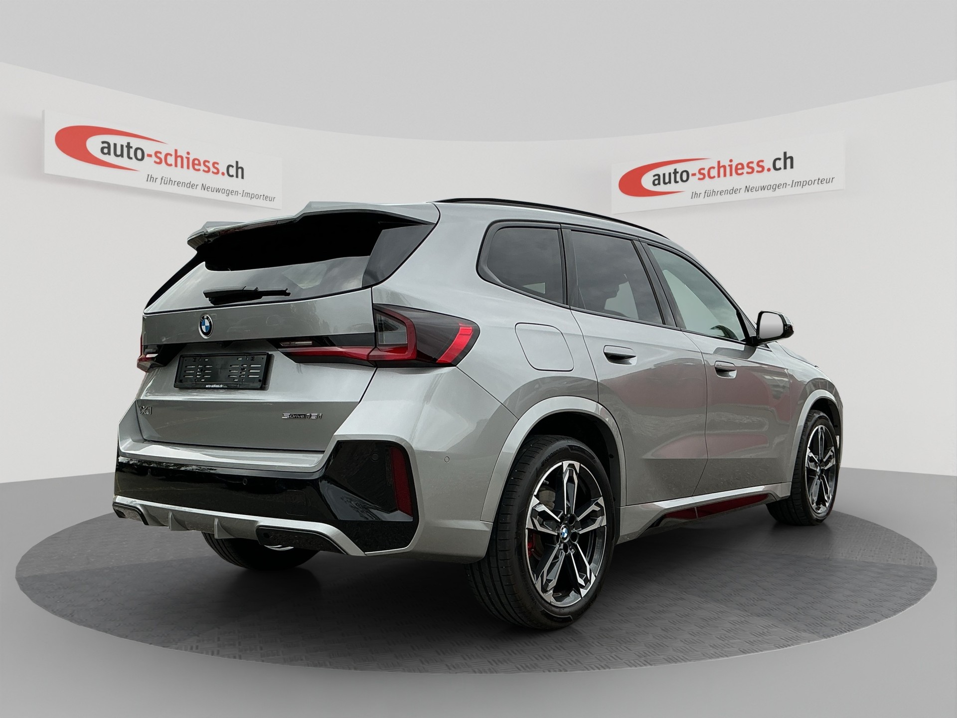 BMW X1 sDrive 18i M-Sport-image-4