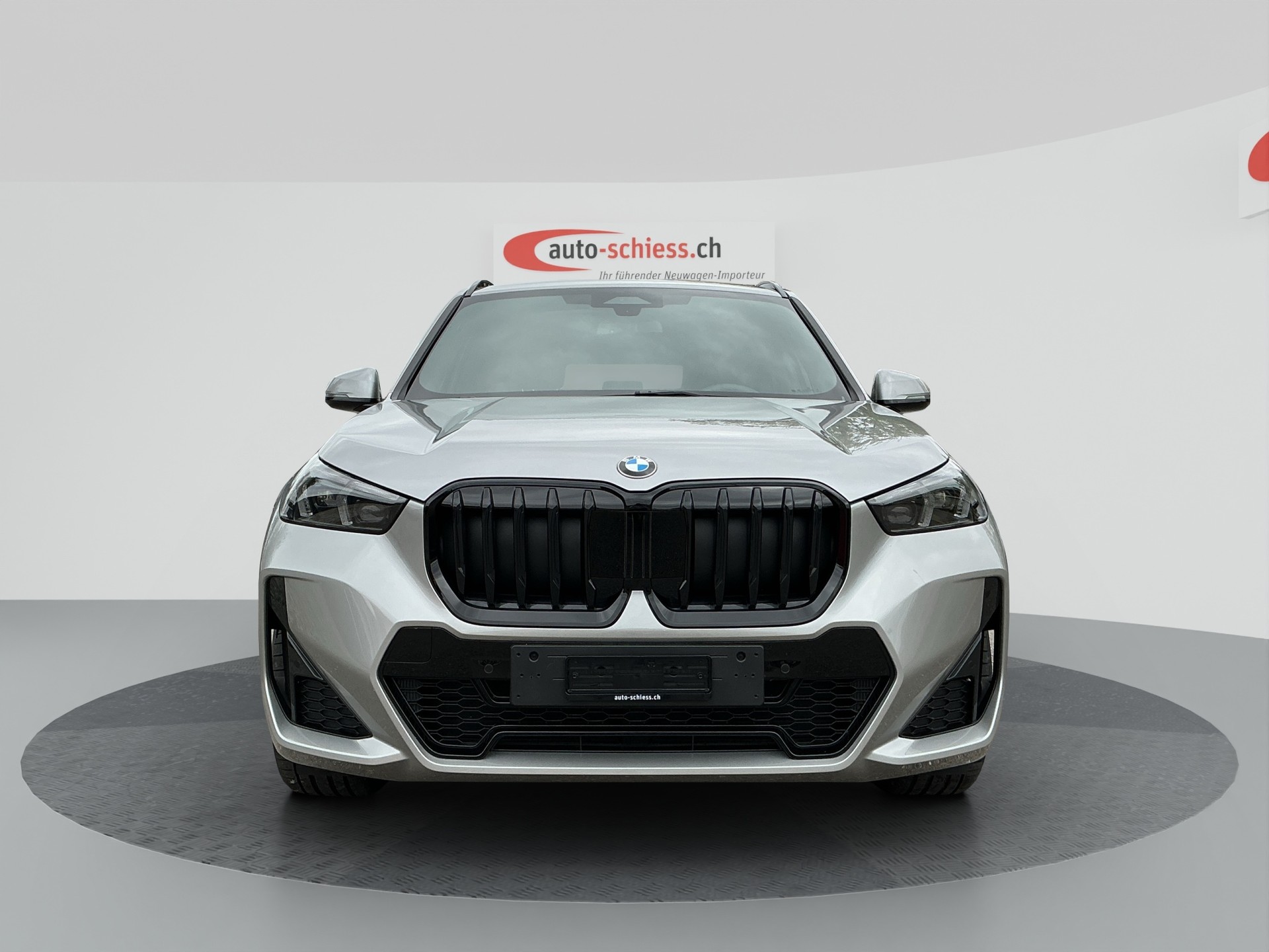 BMW X1 sDrive 18i M-Sport-image-1