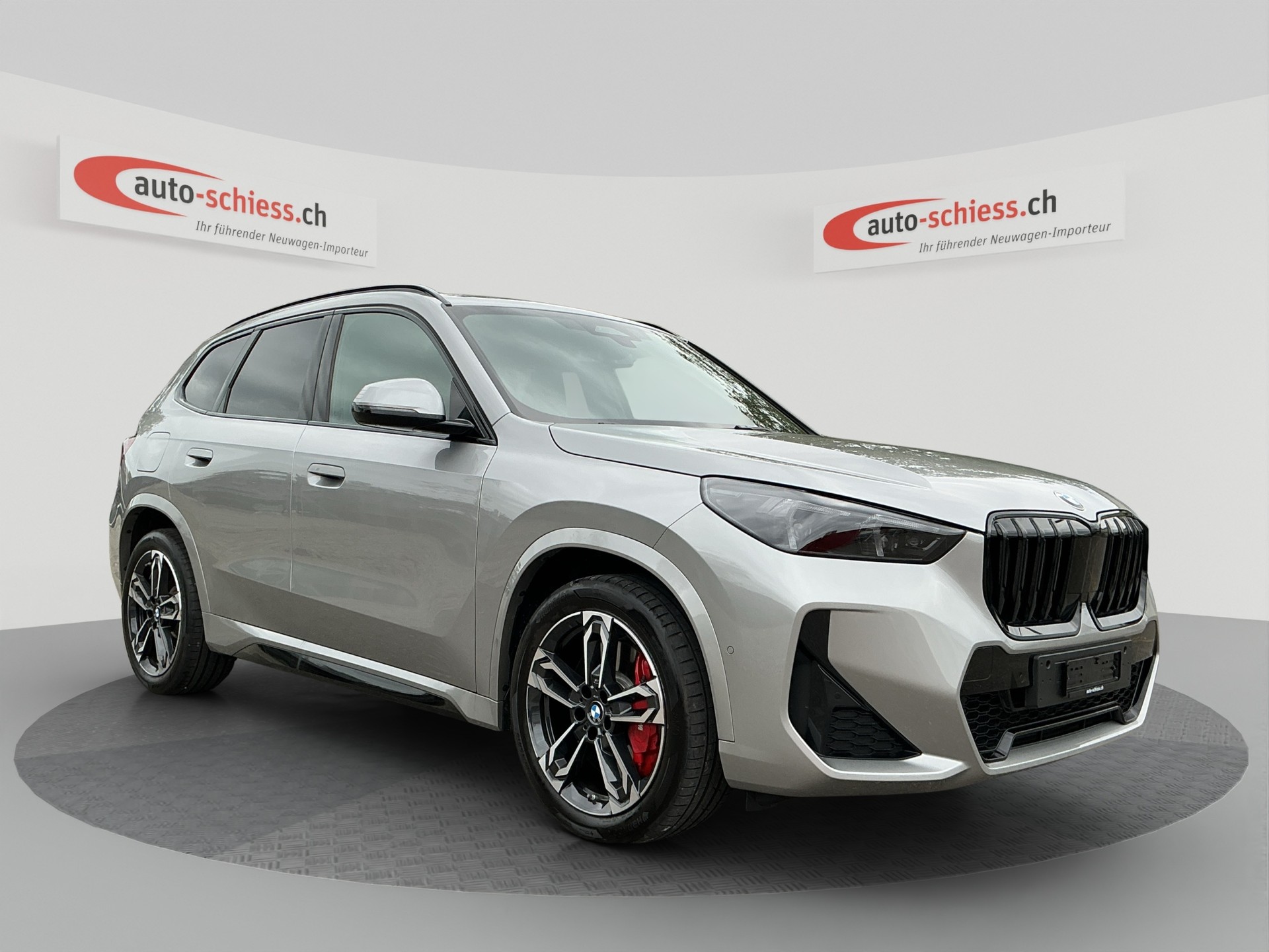 BMW X1 sDrive 18i M Sport Pro Shadow Line-image-0